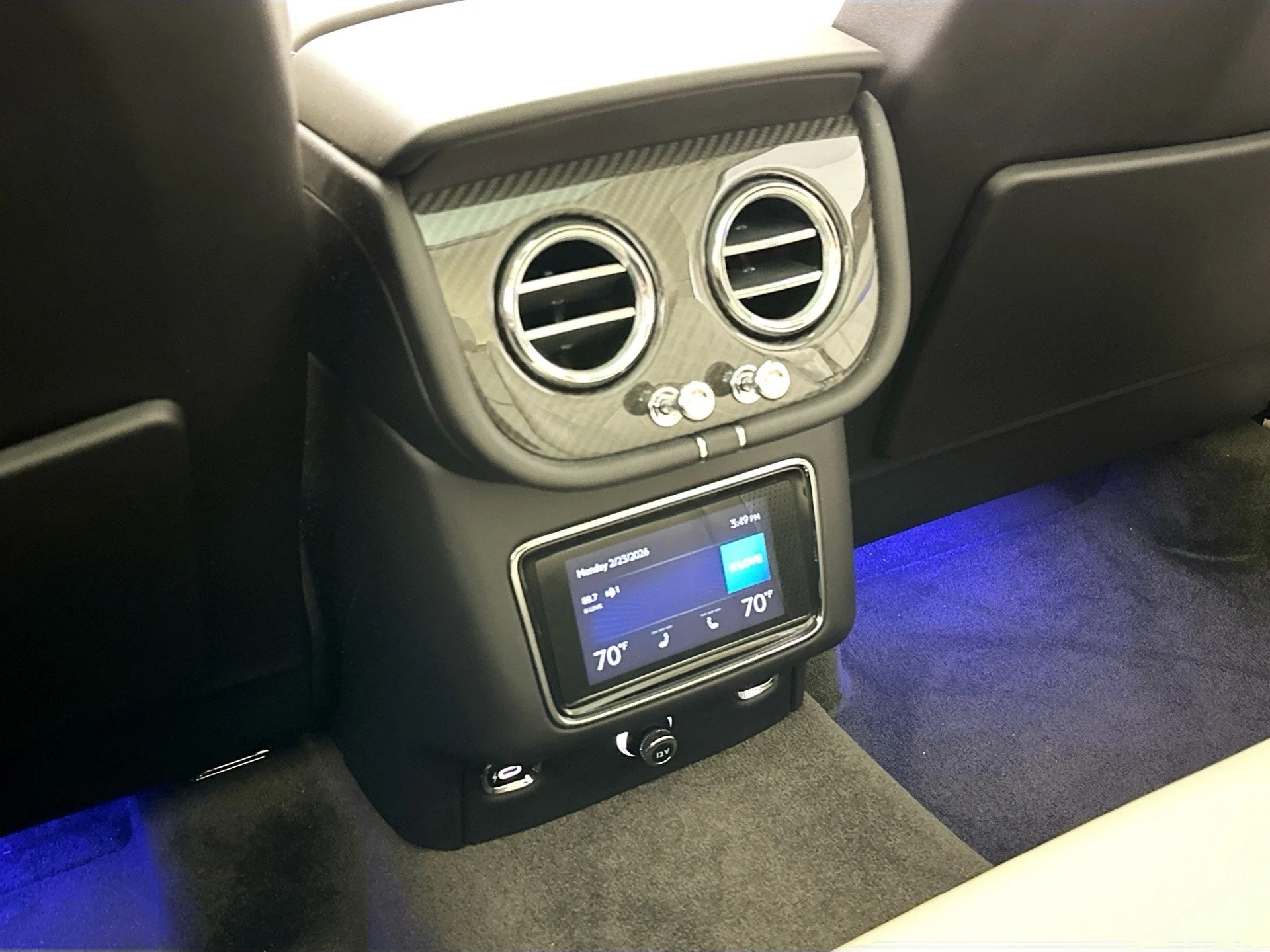 mph025_110268433_26_c190ce42a4