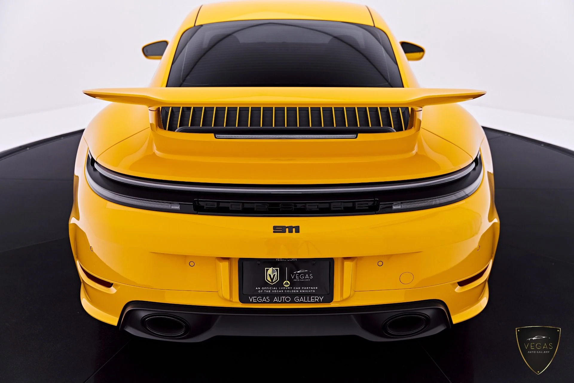 mph025_1104740591_Used_2025_Porsche_911_Carrera_1784942474_ce844e70d2