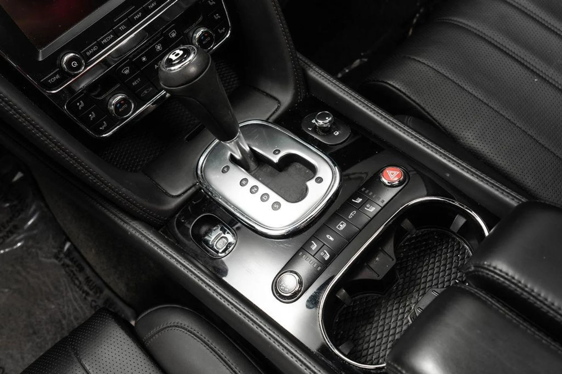 mph025_1105291246_t_DG_8x_A_Yi_C_Nafu_T78da3_Mkx7_Mw_MU_1c855e30e9