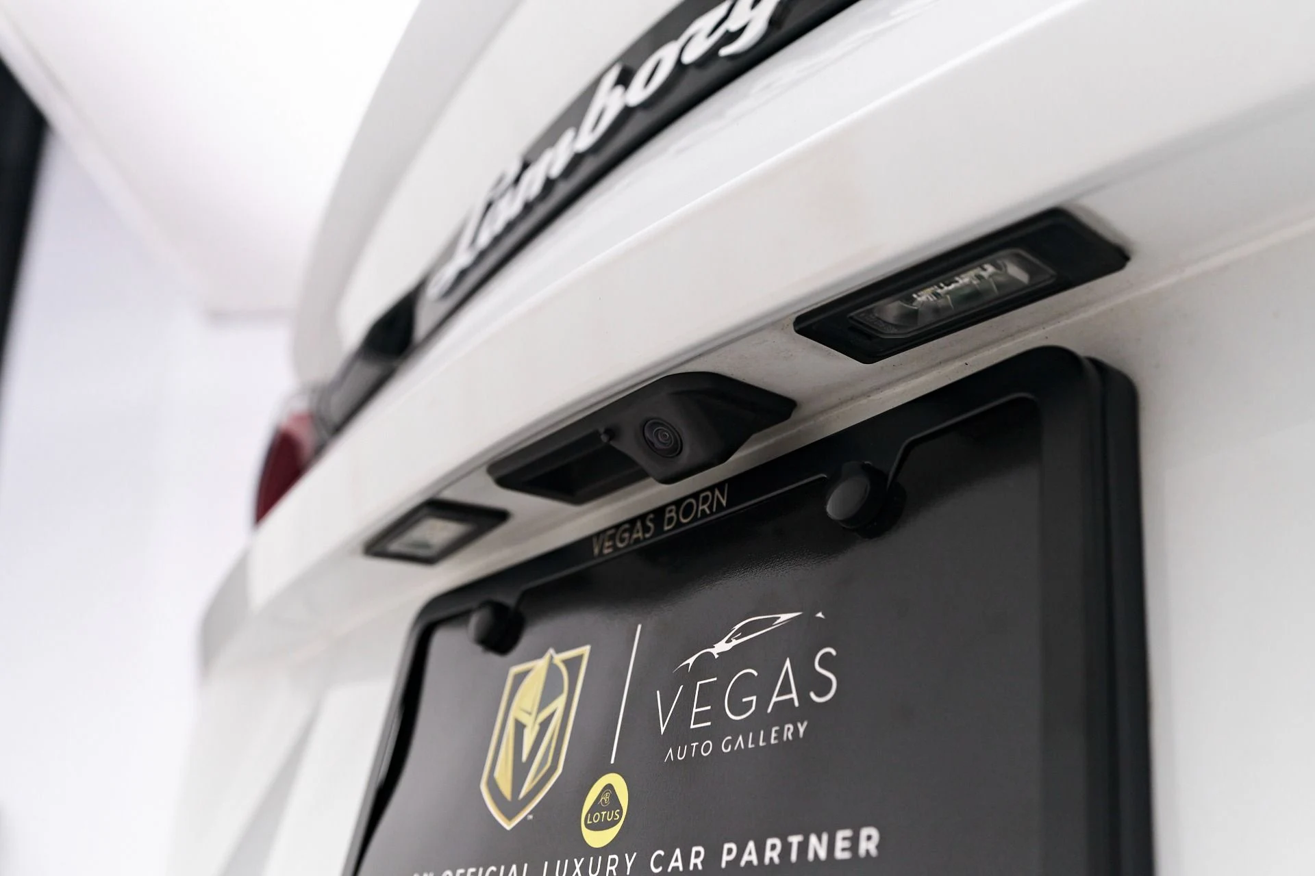 mph025_1107512329_Used_2022_Lamborghini_Urus_Base_1758404798_d49f21462e