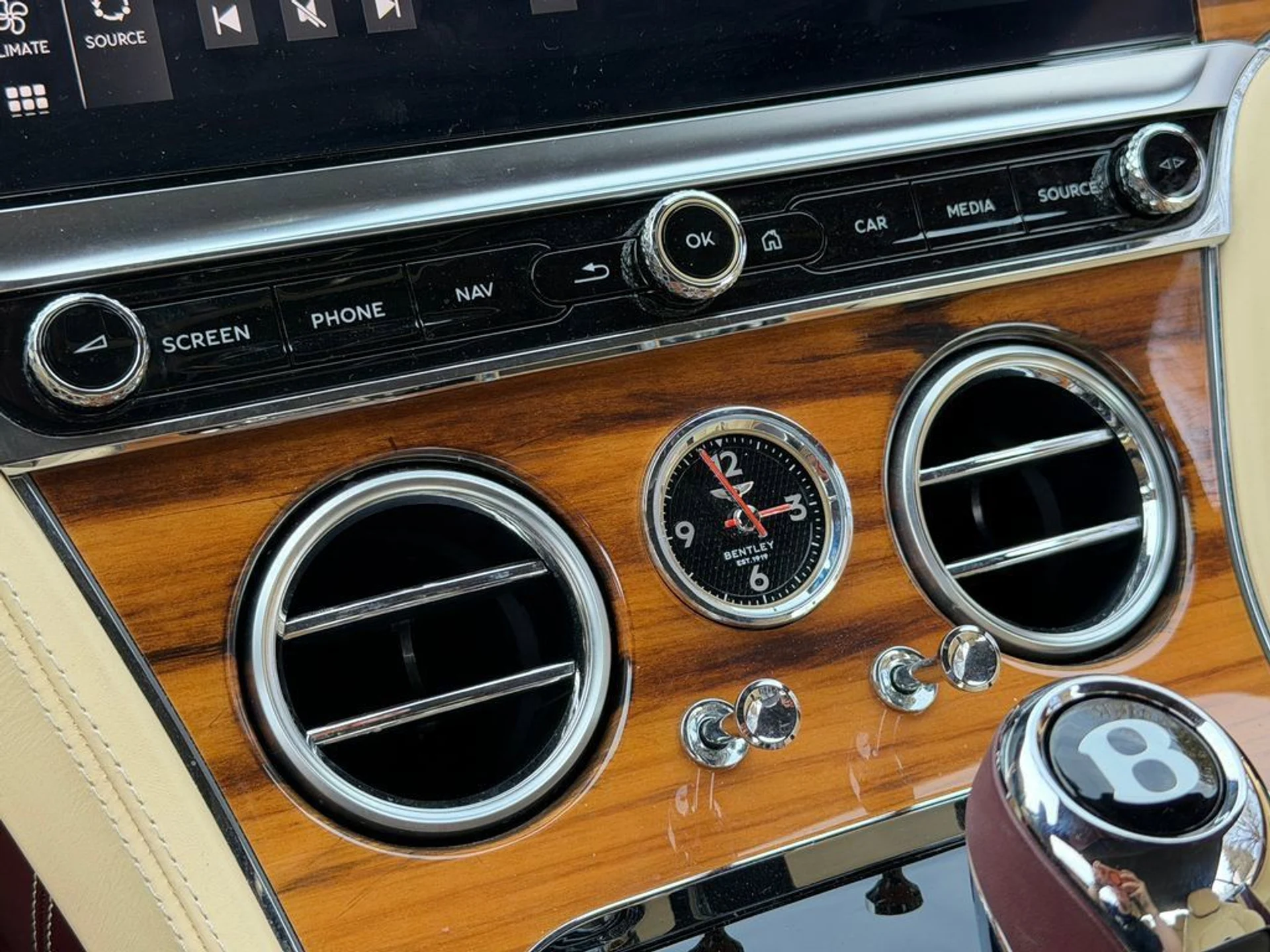 mph025_1107776737_3ddb819b68854373ba2dd5dd166de32a_6db5142174