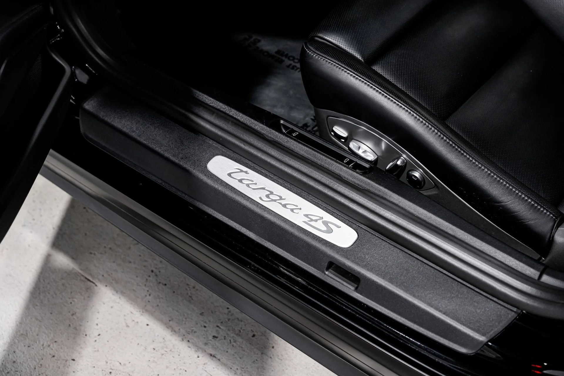 mph025_1118746238_4f974679c506de8671202260cdb5d609x_5252a2a0a8