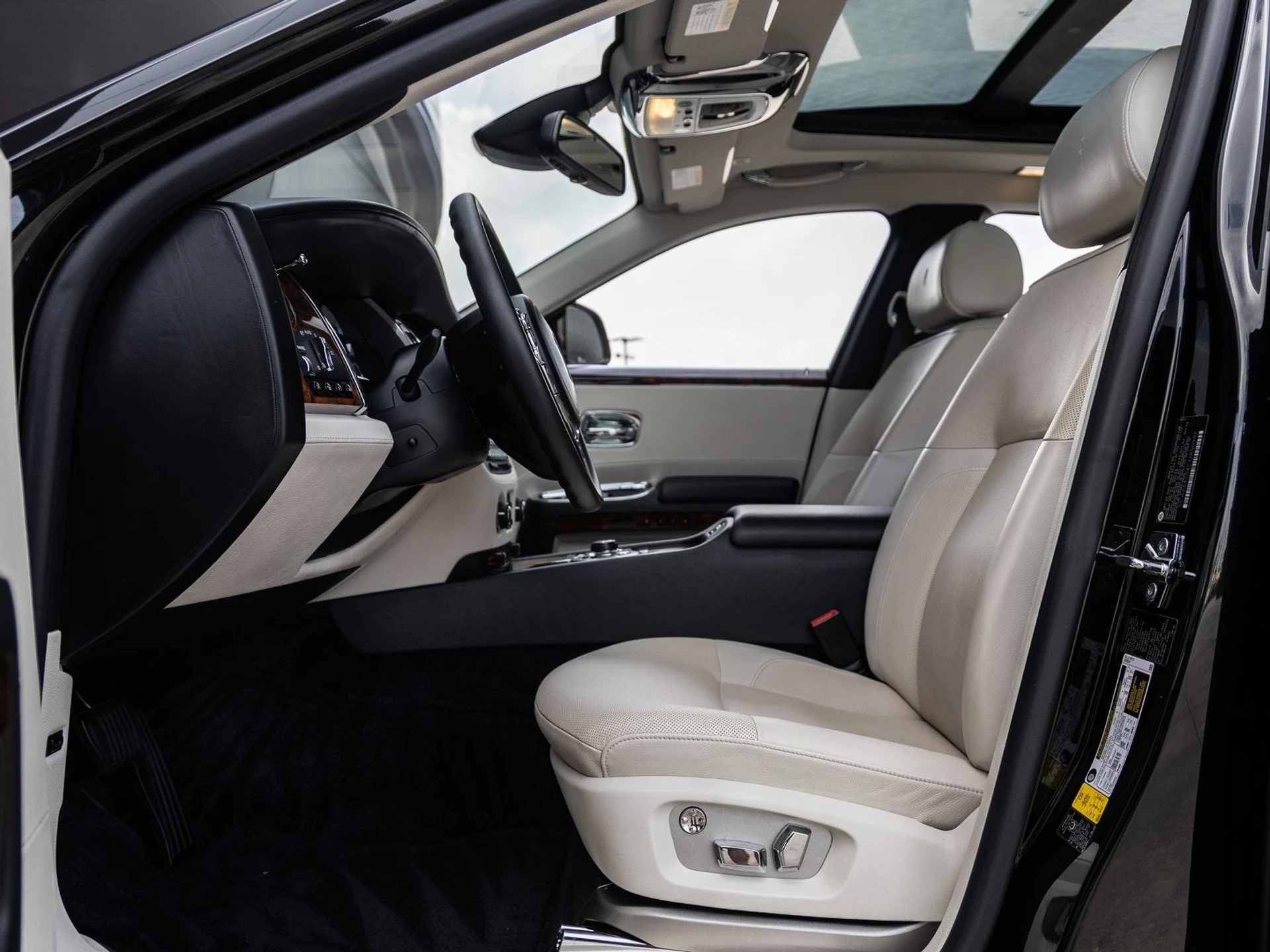 mph025_1121452942_26_ef714172b2