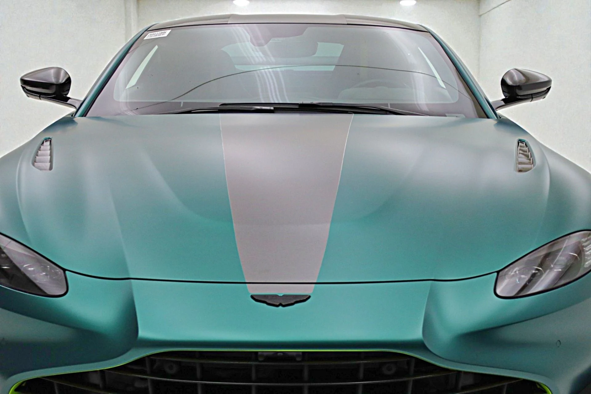 mph025_1121586503_Used_2023_Aston_Martin_Vantage_F1_EDITION_3ddadfaf4b