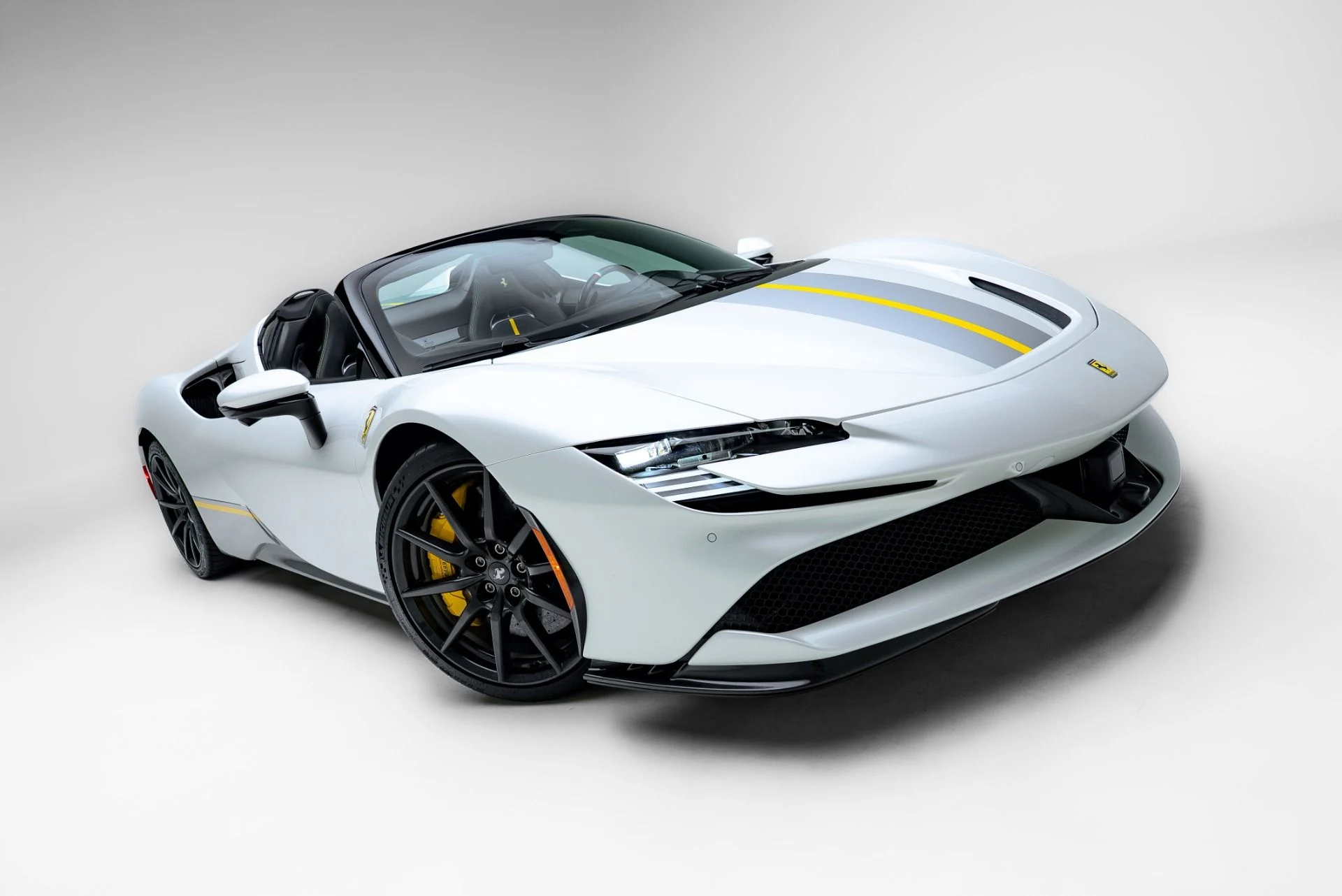 mph025_112280105_Used_2024_Ferrari_SF_90_Spider_1777485078_5b46cb7049