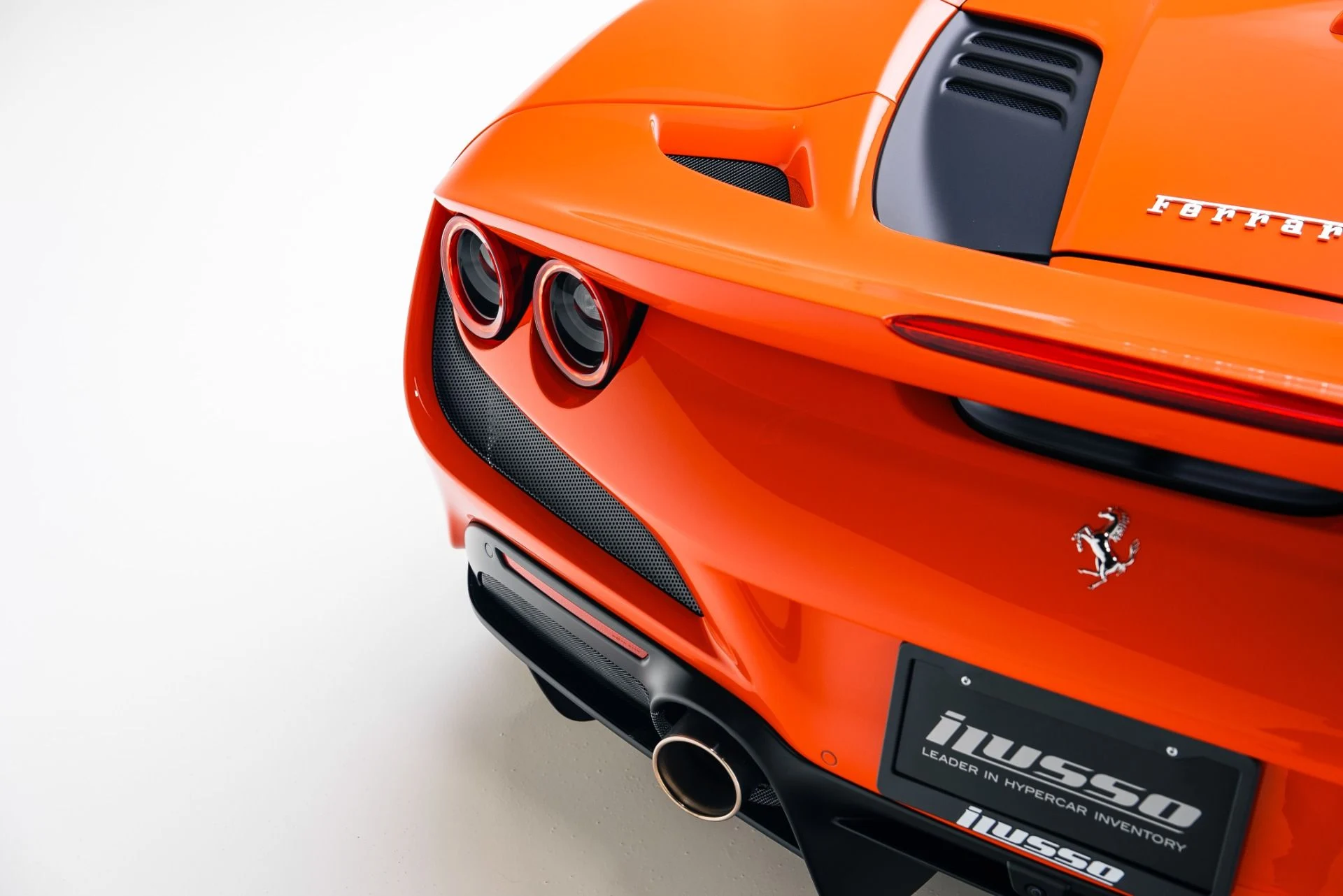 mph025_1124825091_Used_2022_Ferrari_F8_Spider_1766089321_47ad0be258