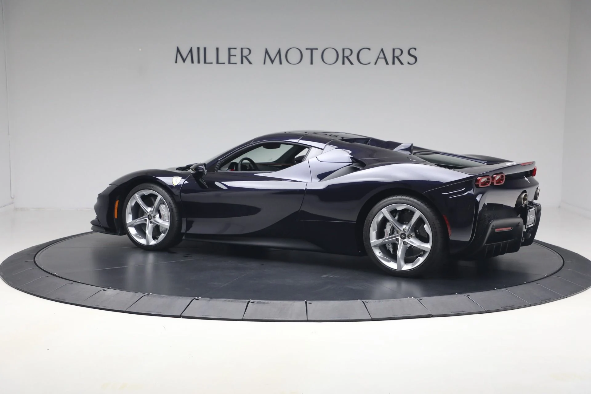 mph025_112715115_Used_2024_Ferrari_SF_90_Spider_1781813636_f8fdada773