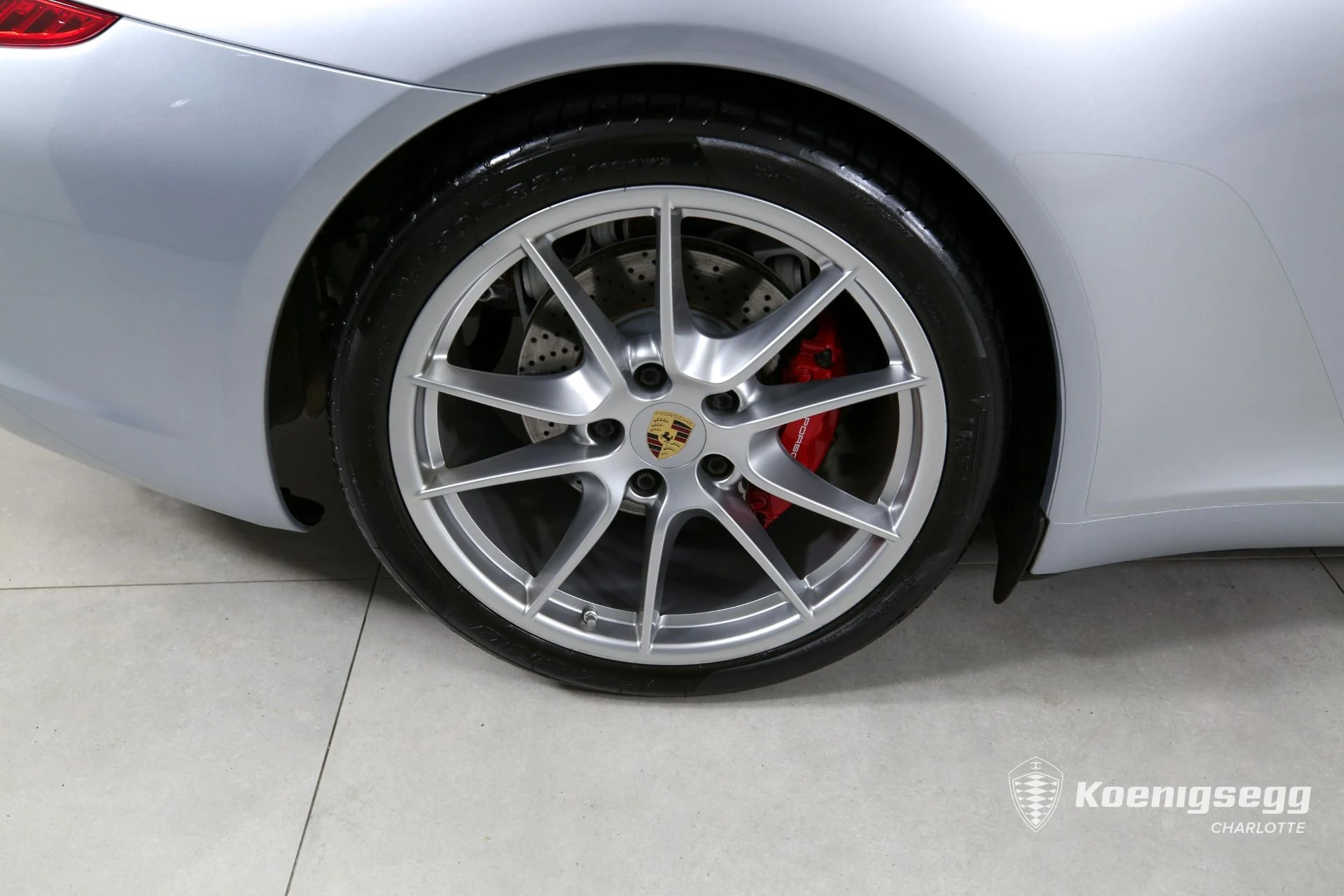 mph025_1132526239_Used_2015_Porsche_911_Carrera_S_1706289966_97dadab707