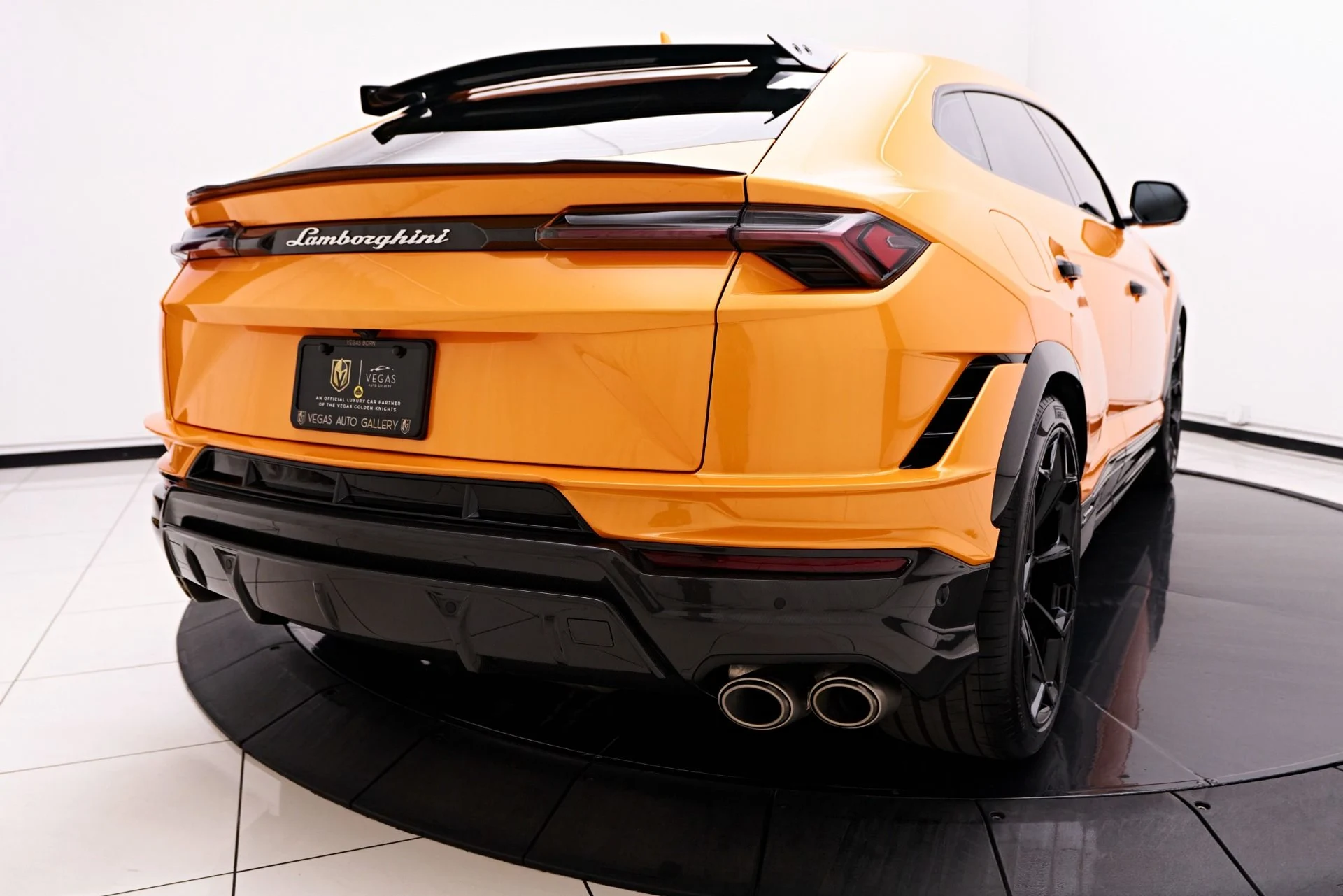 mph025_1134281582_Used_2023_Lamborghini_Urus_Performante_1758074145_edde6bc088