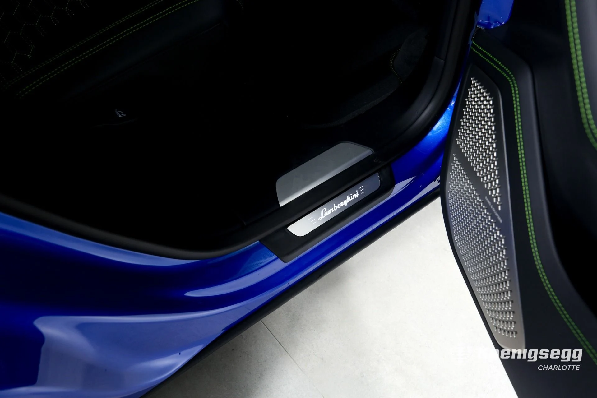 mph025_1138008544_Used_2022_Lamborghini_Urus_1696532519_94fcd9792a