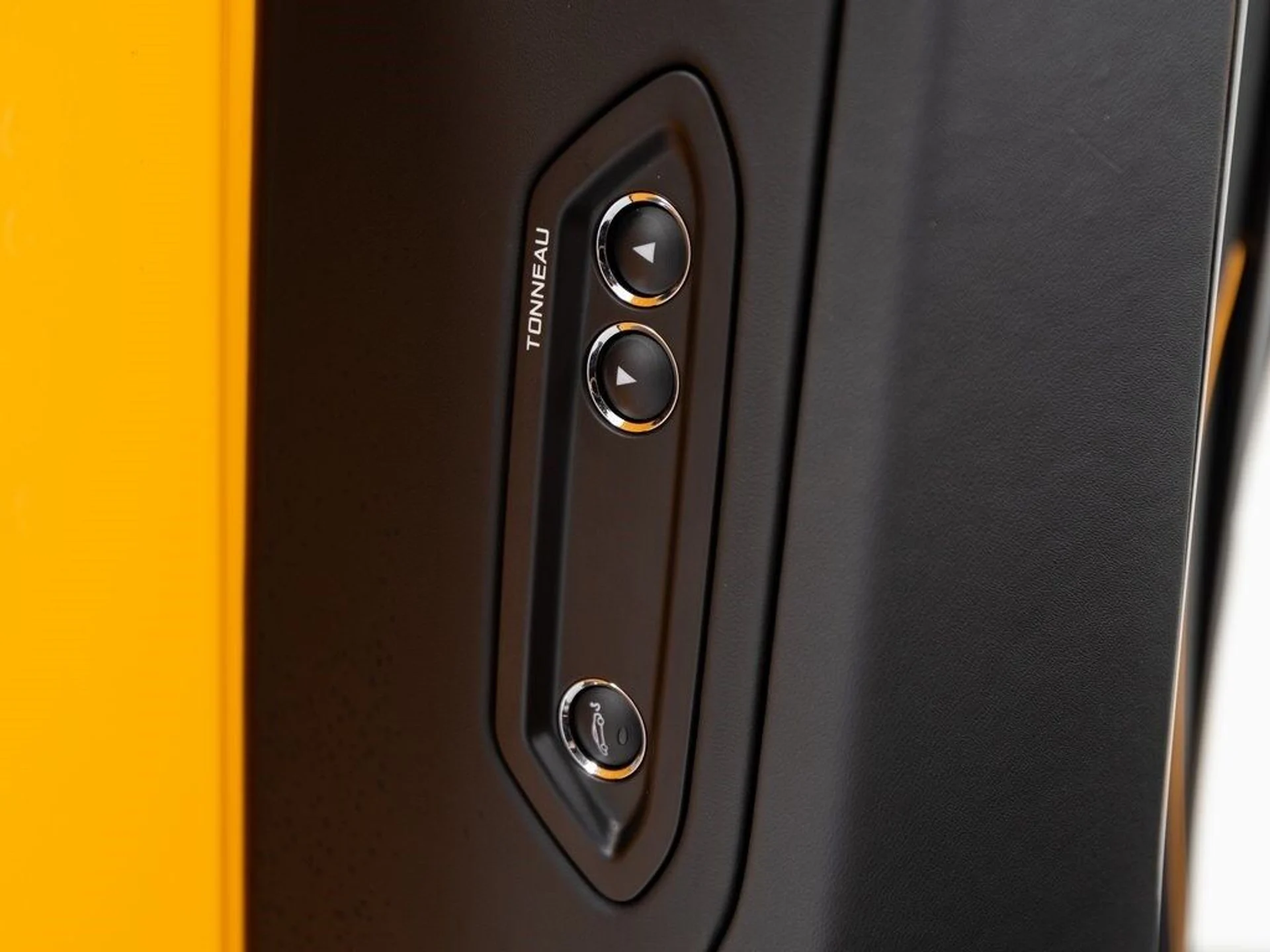 mph025_1139645661_dd1db21cd14ab016eb97c50e67761e08x_3630c1fde0