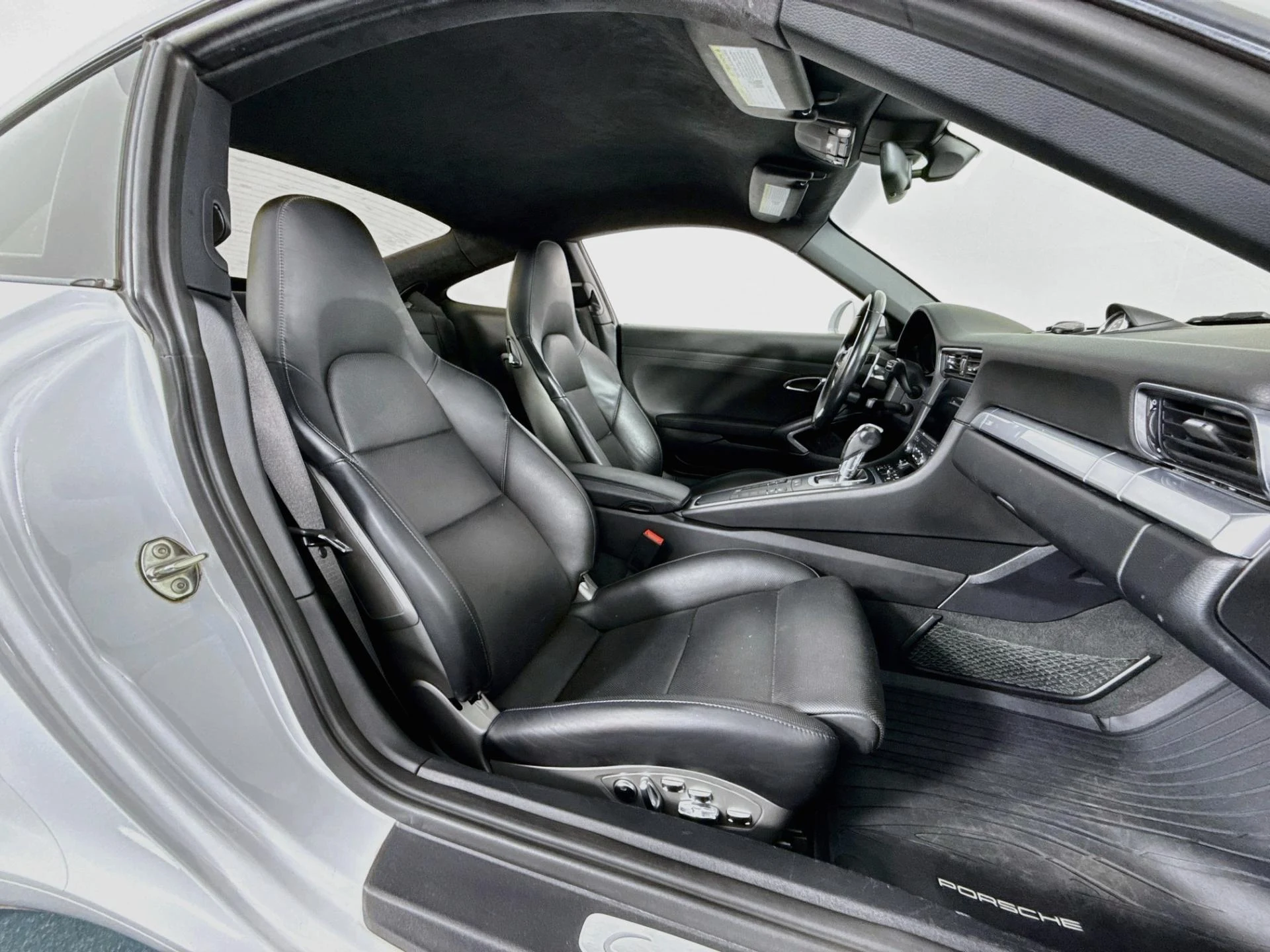 mph025_1140175398_Used_2018_Porsche_911_Carrera_S_1791577846_3d12951d44