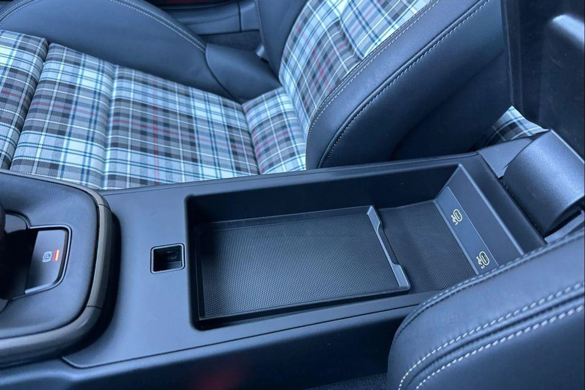 mph025_1142498258_i_GS_9_AH_0_D_Uz_Yj_LMGAYOAQ_1h_Snz_DM_0609925e86