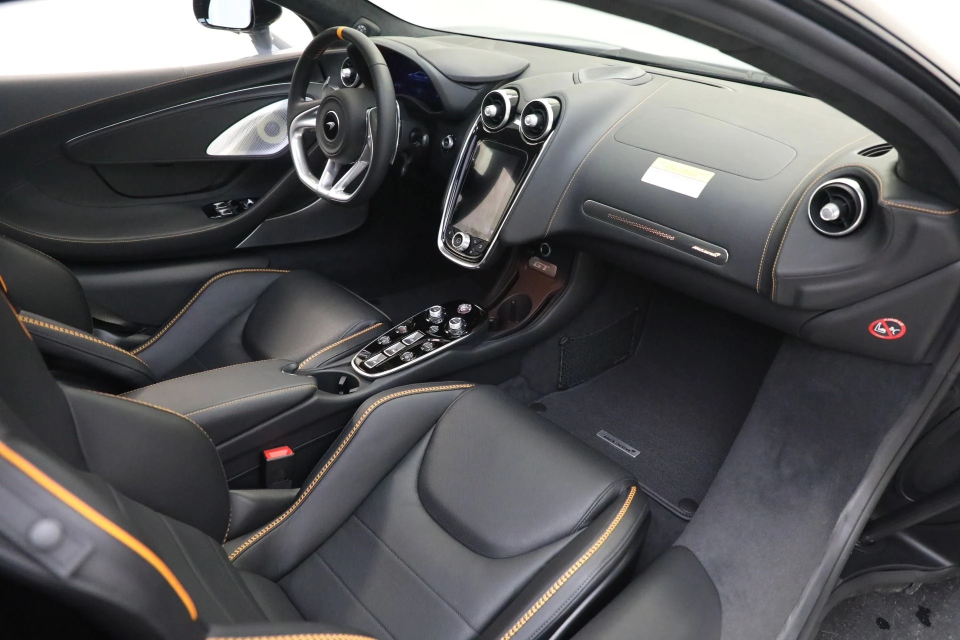 mph025_1144005378_Used_2023_Mc_Laren_GT_Luxe_651bb59760