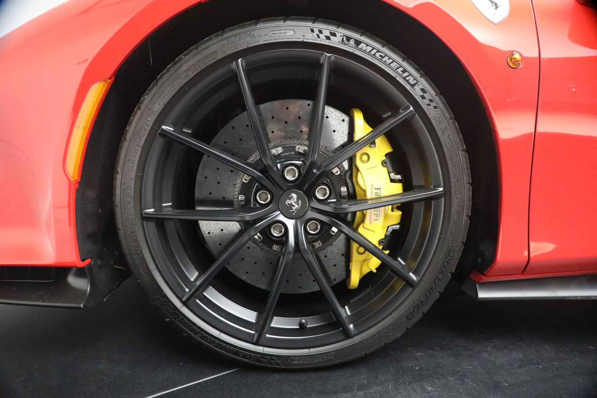 mph025_1149133373_Used_2019_Ferrari_488_Pista_1777044091_b2e7dd3e92