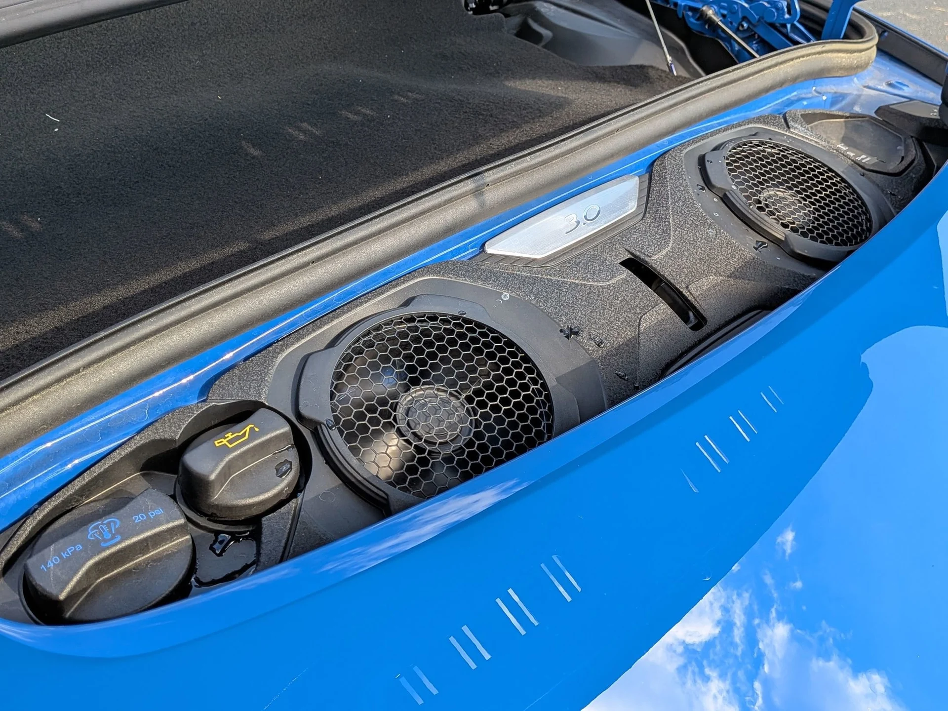 mph025_1150378647_dd19ffcc7c0947fba911134698b91953x_552a41a979