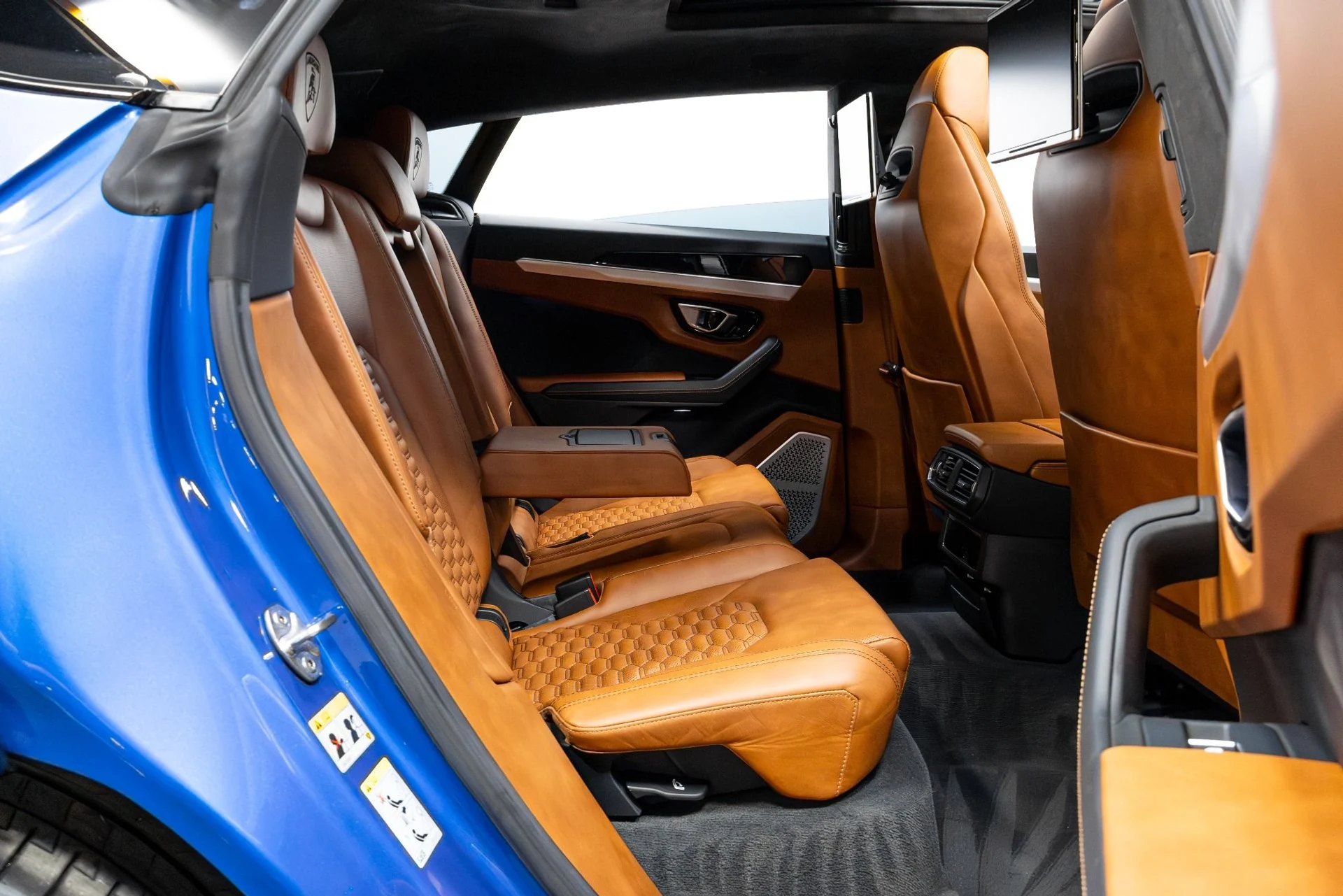 mph025_1150778353_Used_2019_Lamborghini_Urus_1772123275_d1dfbfd1c4