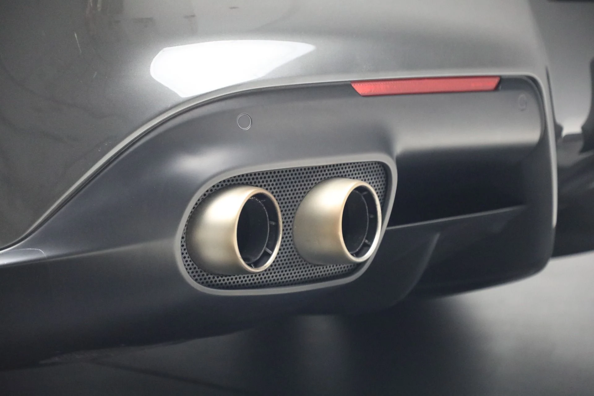 mph025_115262900_Used_2014_Ferrari_F12berlinetta_1784557608_a5700518e1