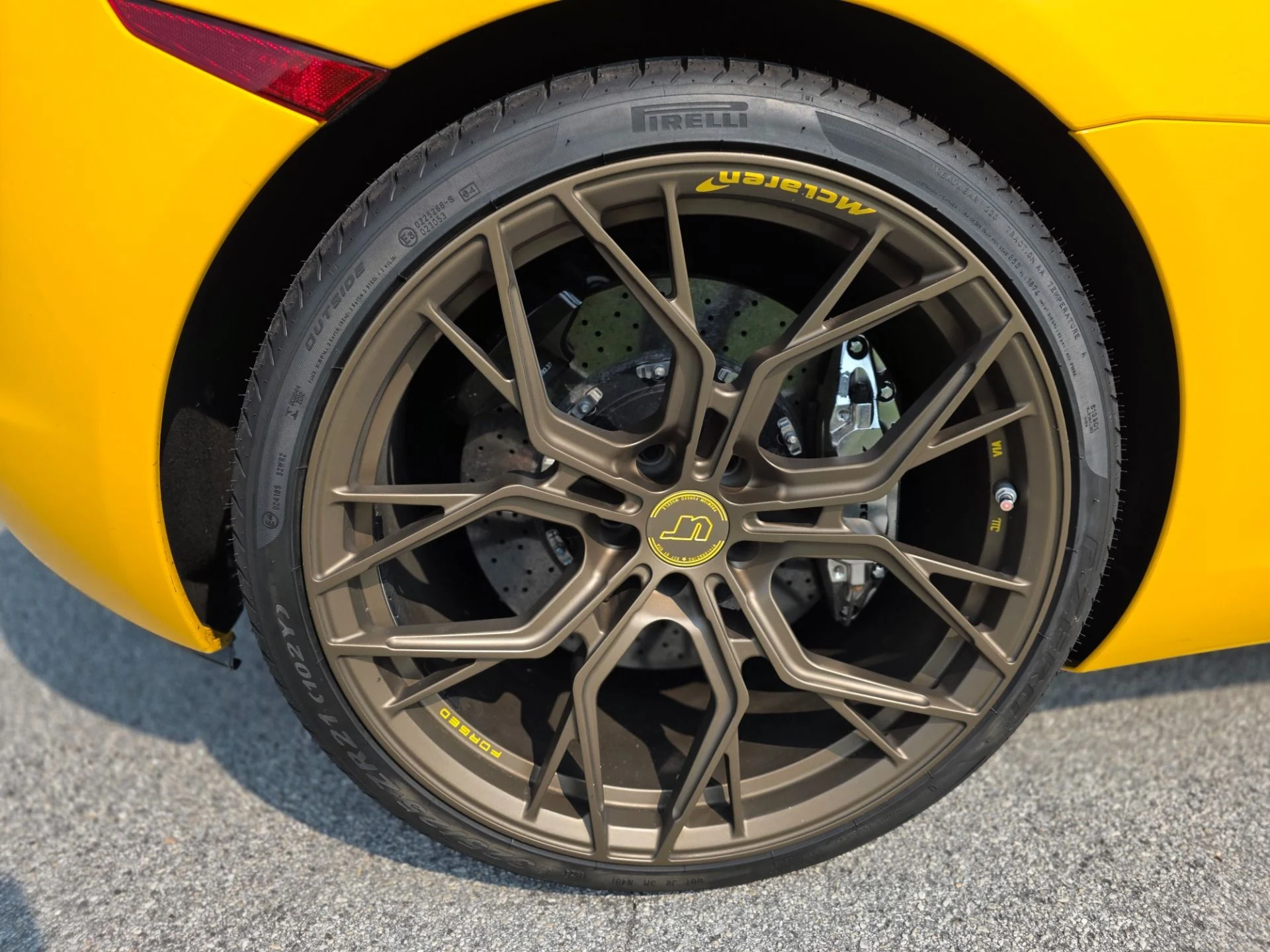 mph025_1164034847_Used_2015_Mc_Laren_650_S_Spider_1754412764_9a1d15ed00