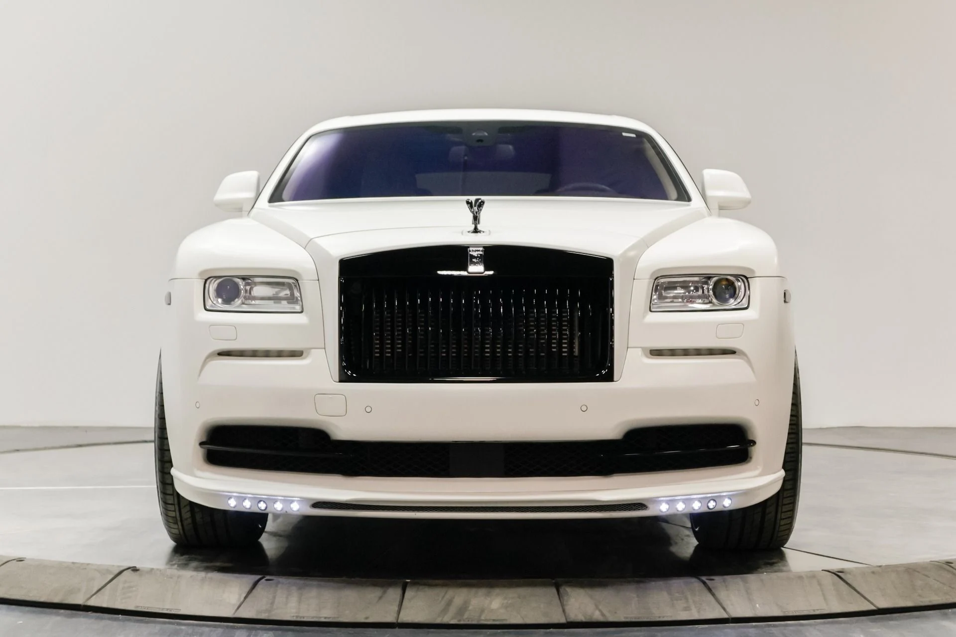 mph025_1169156182_Used_2014_Rolls_Royce_Wraith_1761229868_78ac920065