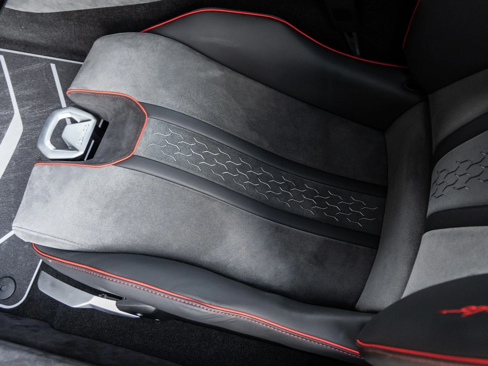 mph025_117105046_26_da9db19f68