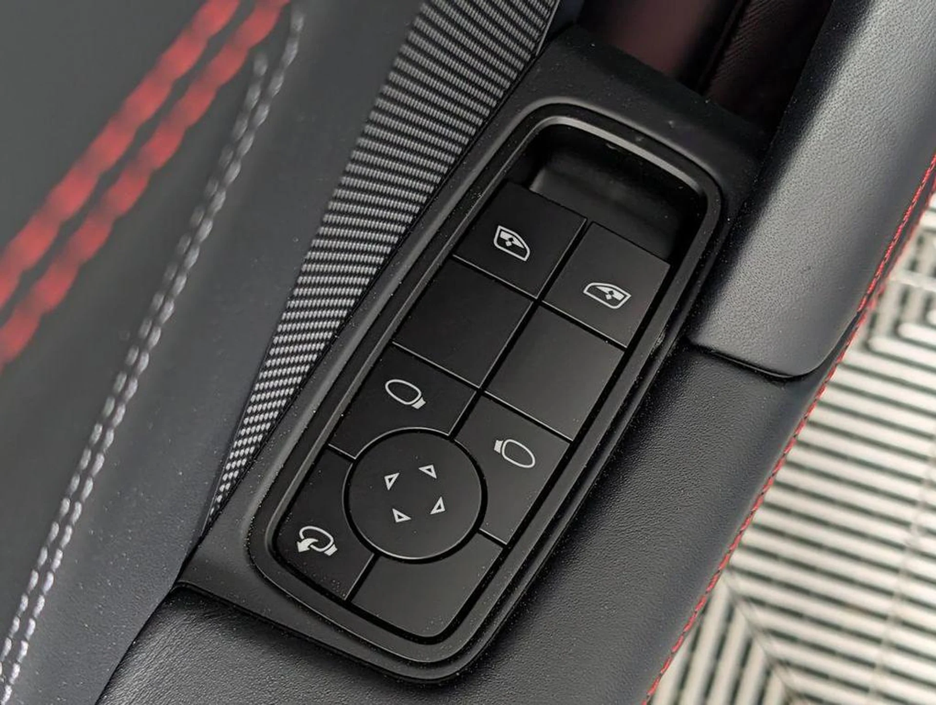 mph025_1176888629_a_W_Ma_Uay4rk7_Iq_CK_Alxu_Dg_Yl27o_2777c5d6d6