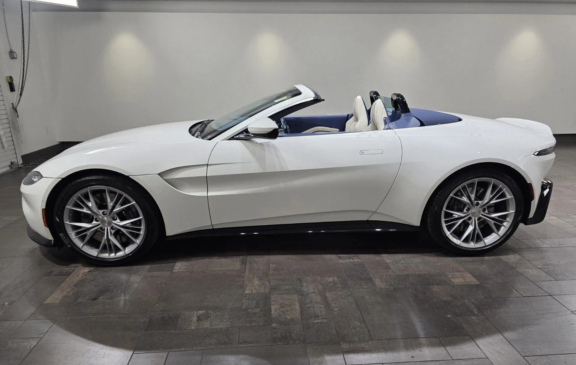 mph025_1185554008_8aeda10c336b47e43db64613eb39dc6d_a814180381