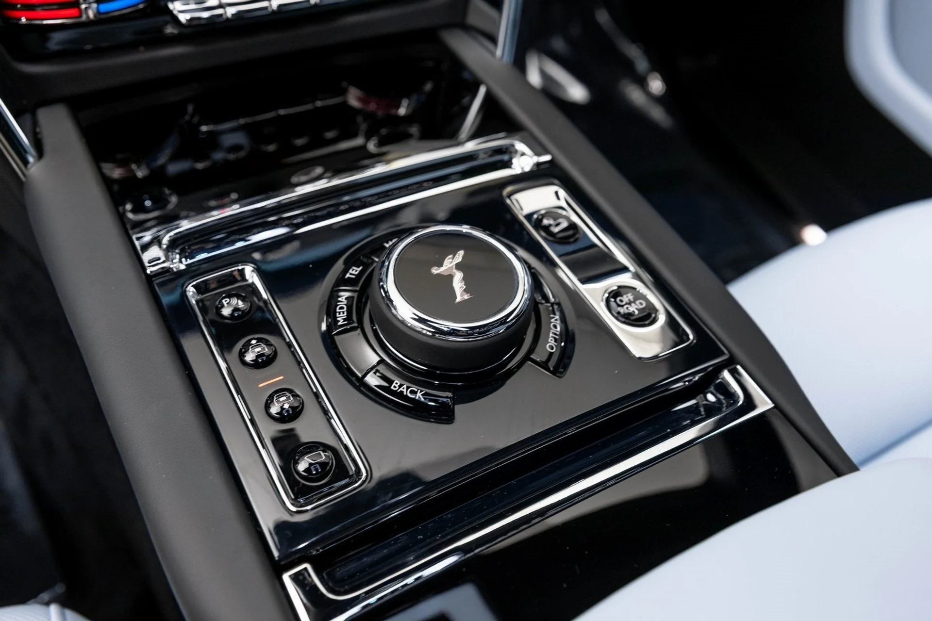 mph025_1198138414_26_ae589ca284