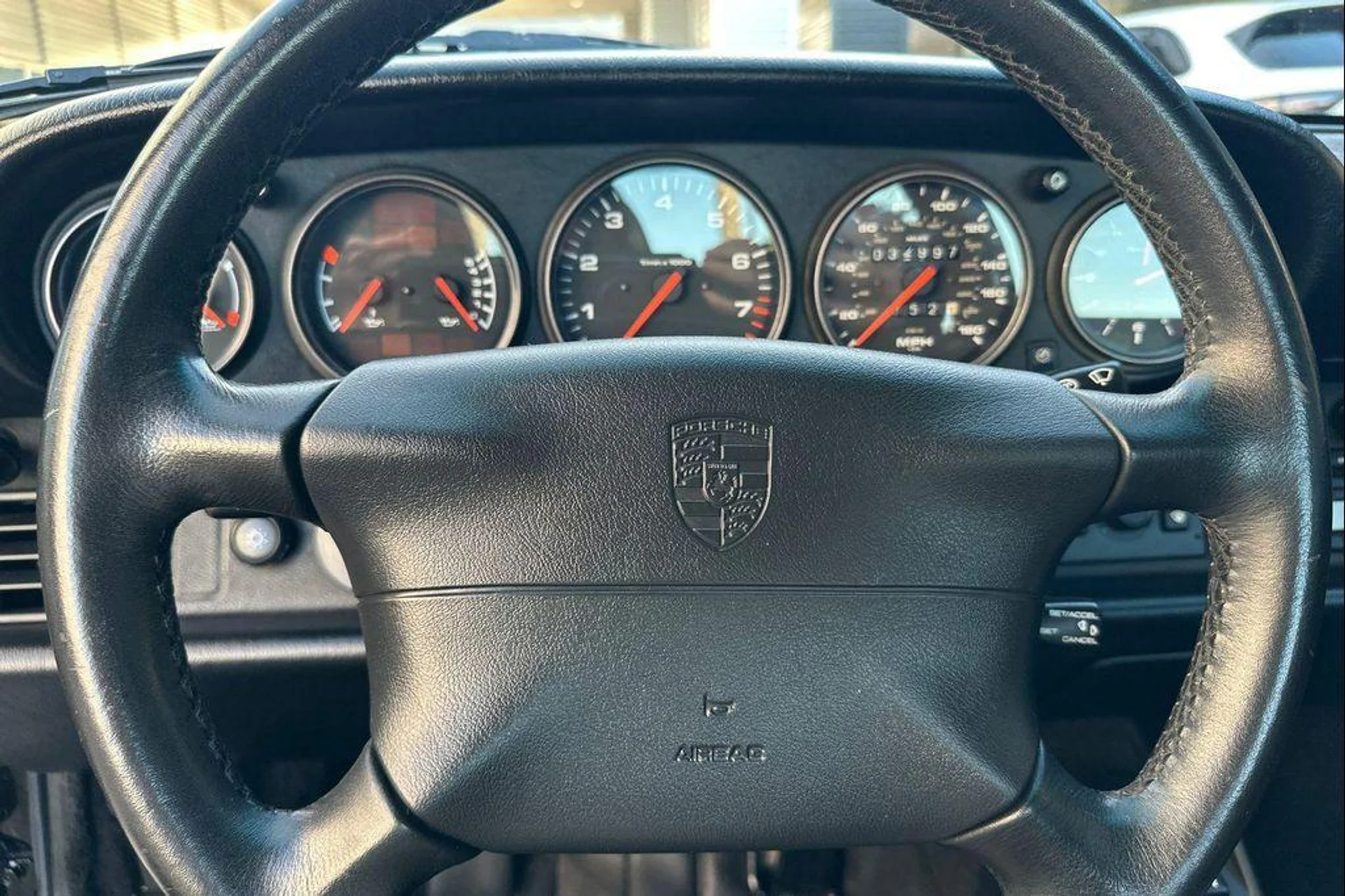 mph025_1207428374_PO_13_APED_8l_H5_H8_KJ_2_T_Ell_J_Px66_M_5259097d19