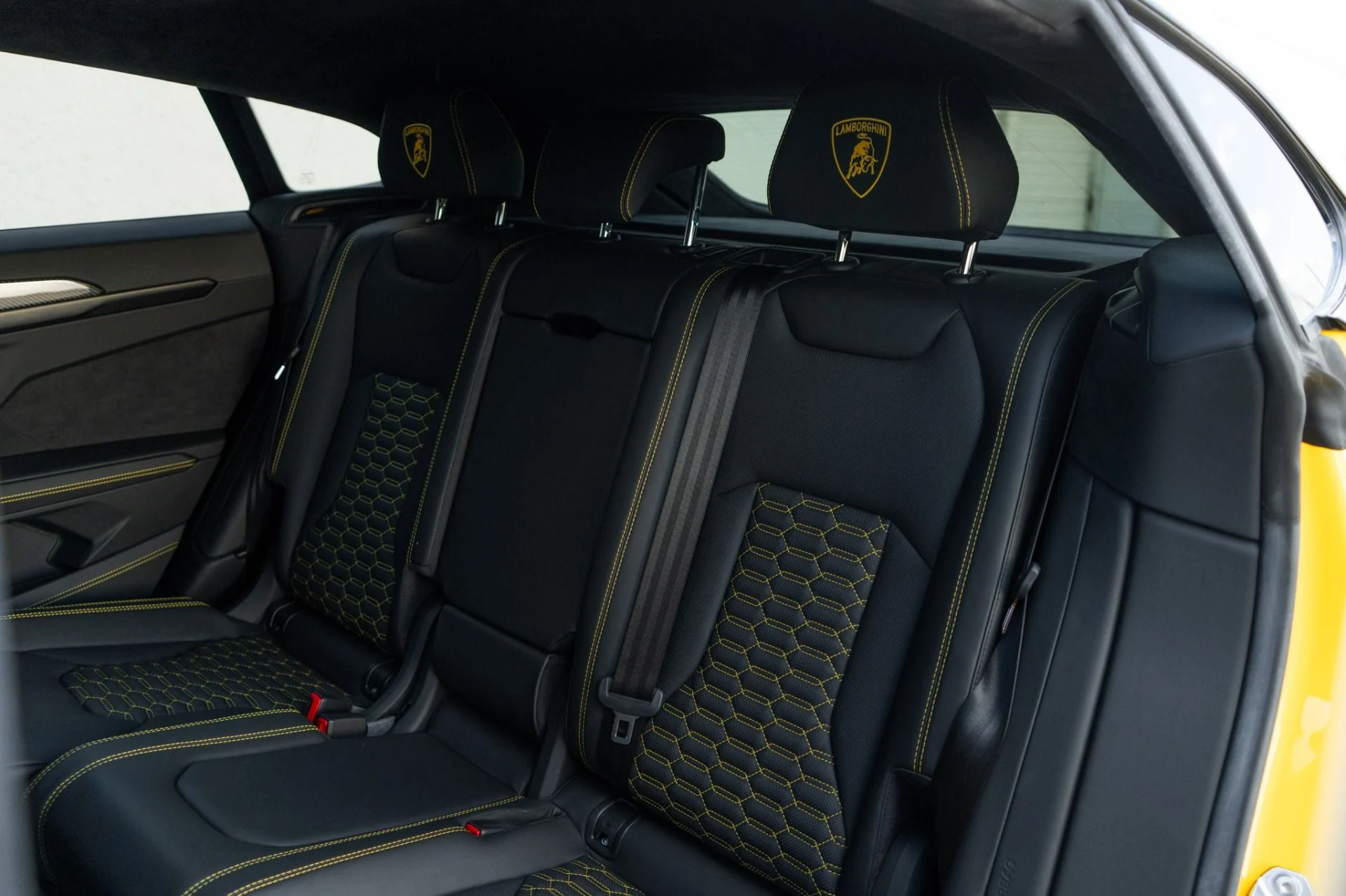 mph025_1211268533_Used_2021_Lamborghini_Urus_1770744627_647faf212c