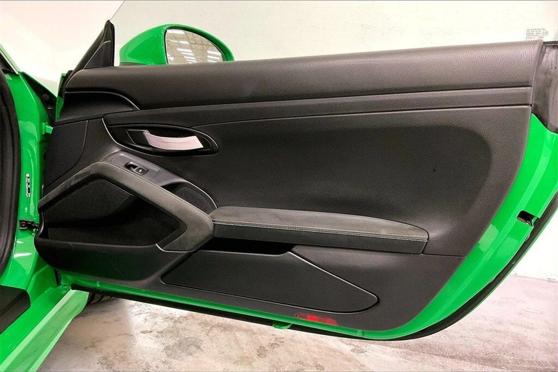 mph025_1214130634_8fe42fa22a3336680f9de61d76008f7ex_7a461535b3