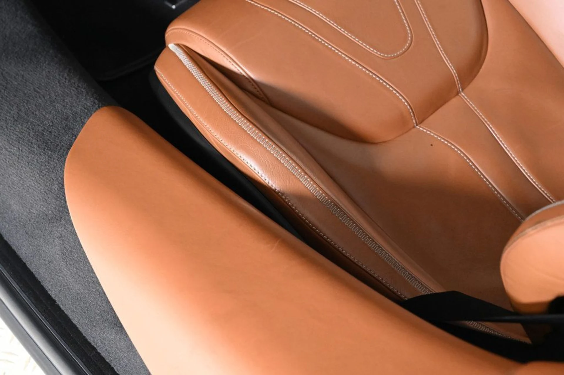 mph025_1216209740_used_2018_mclaren_720s_luxury_11350_22954018_25_1024_c260607f05