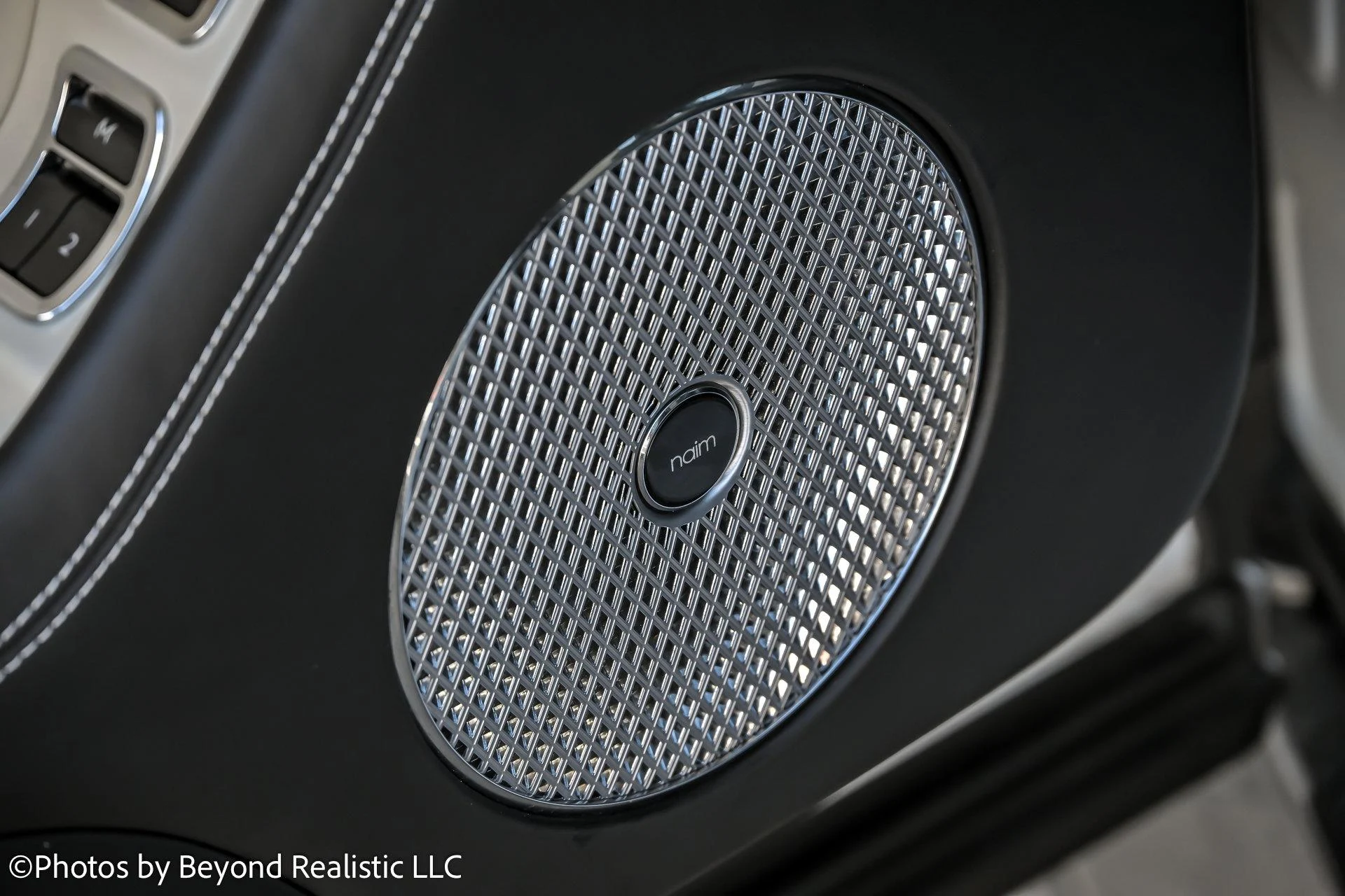 mph025_1222569275_Used_2021_Bentley_Bentayga_V8_First_Edition_1762852459_a3a8f9f6ed