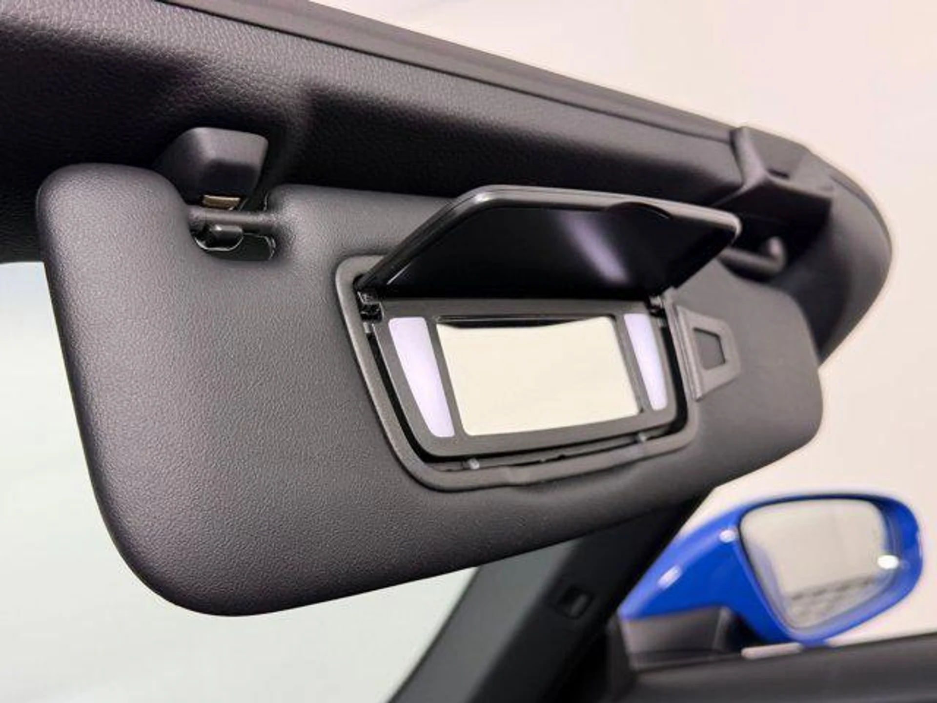 mph025_1222654079_hgrx_Yzrr_K_Vf_F3_E81_Uj_OY_Rb_SV_5_FQ_30b2da4c92