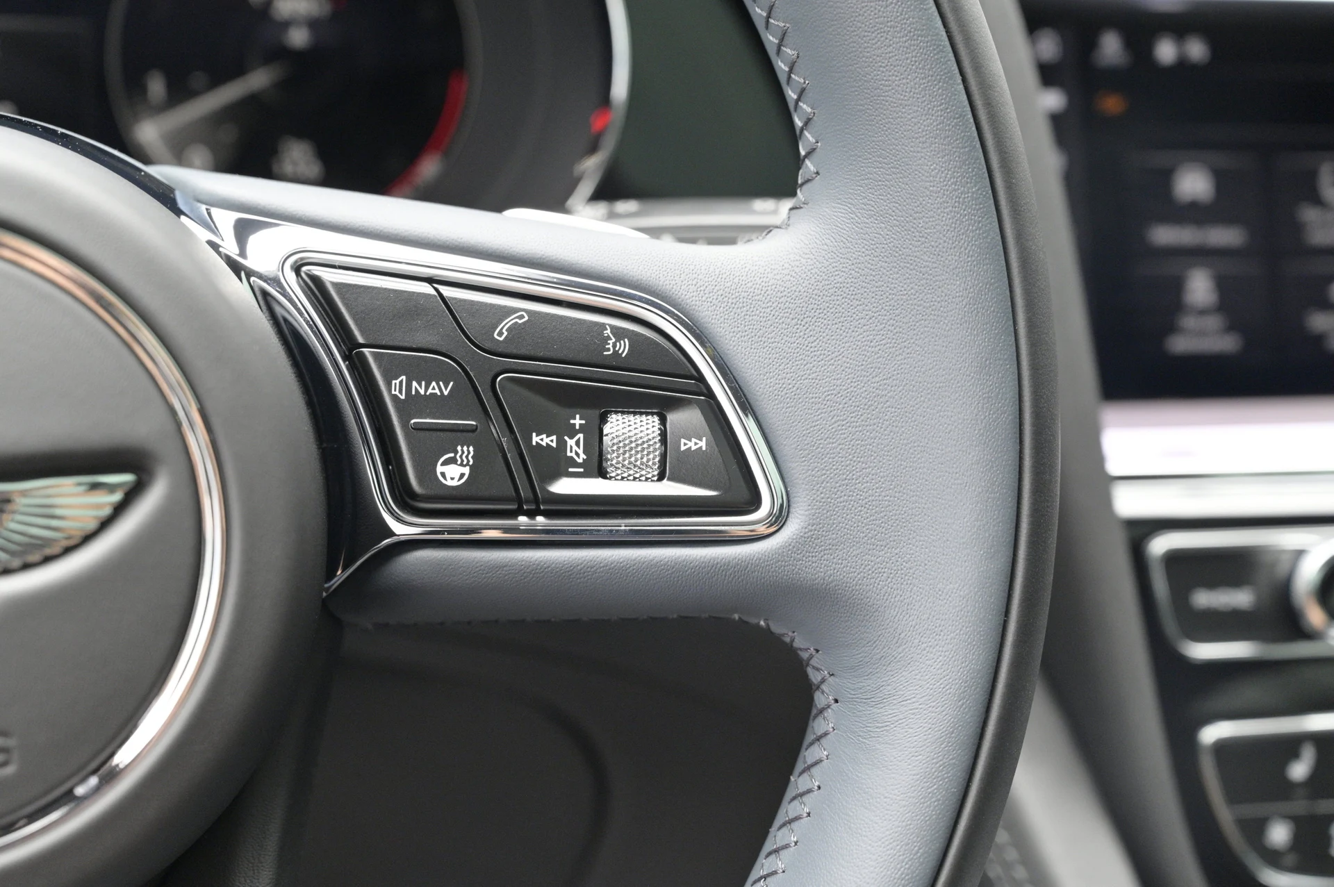 mph025_1226789043_c50565a8bf02434d85e0b925707f9ad5_87aaa2055c