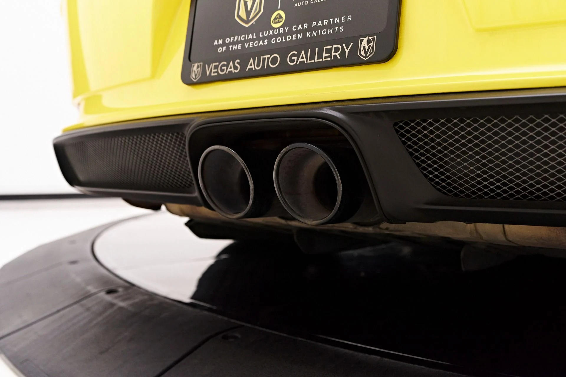 mph025_1227258357_Used_2018_Porsche_911_GT_3_1755896693_7221559f46
