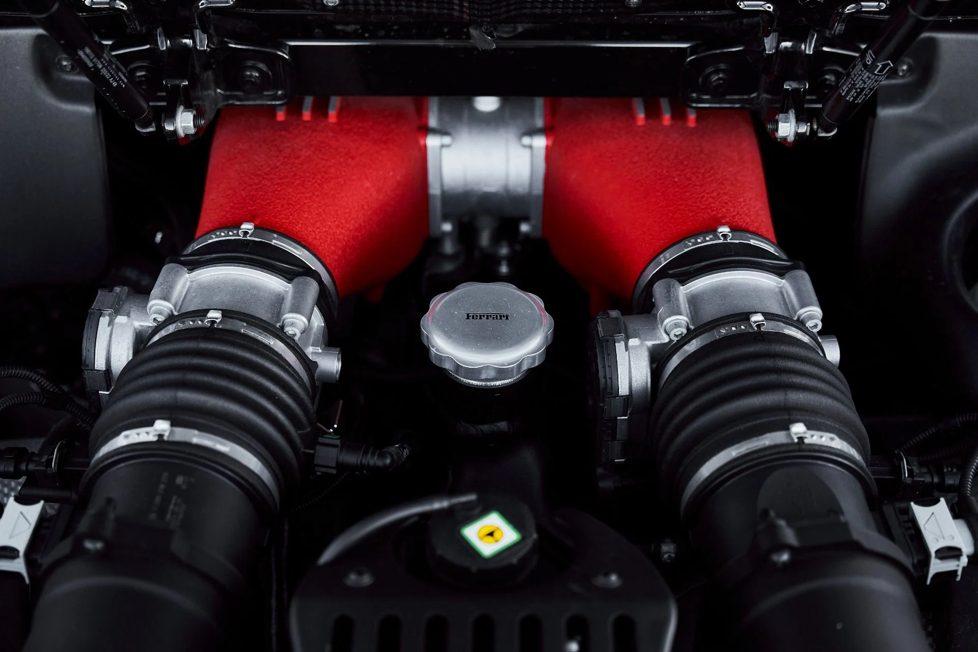 mph025_1227519292_Used_2015_Ferrari_458_Spider_Base_1777010225_3c123ac458