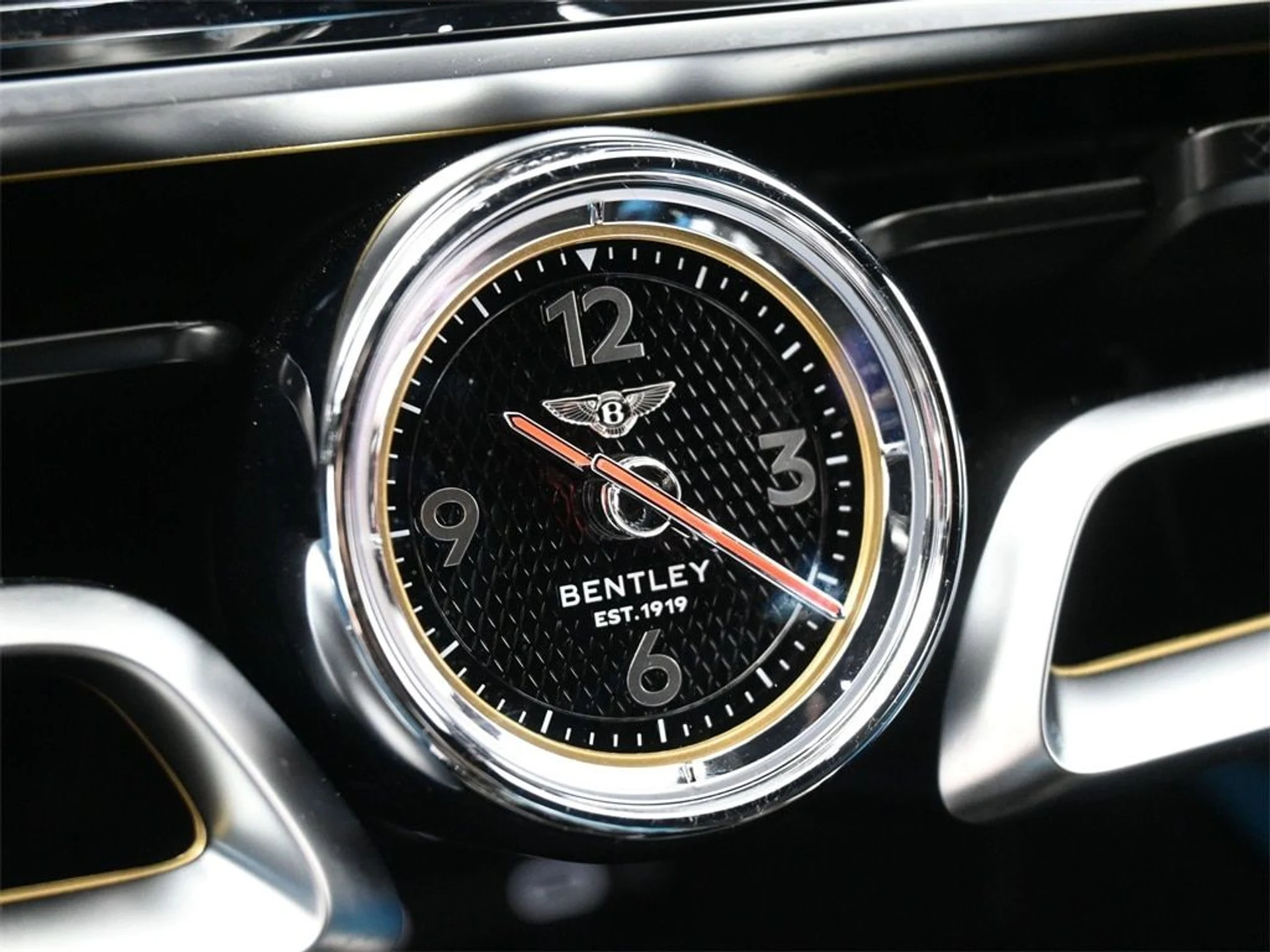 mph025_122771917_c428951297d4e99abb395197e626d341x_d713d000dd