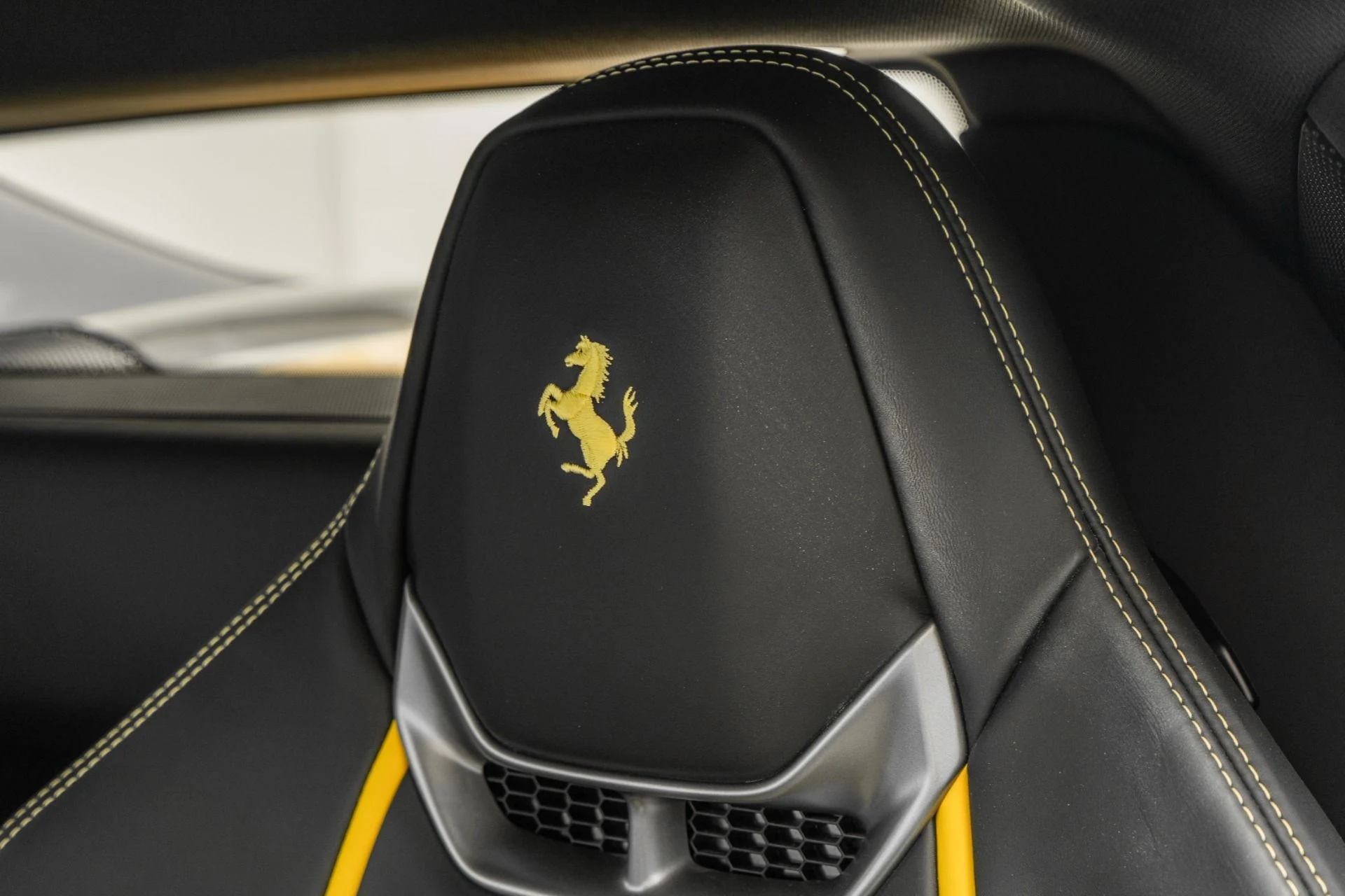 mph025_1229386331_Used_2023_Ferrari_296_GTB_1746119939_07058734fa