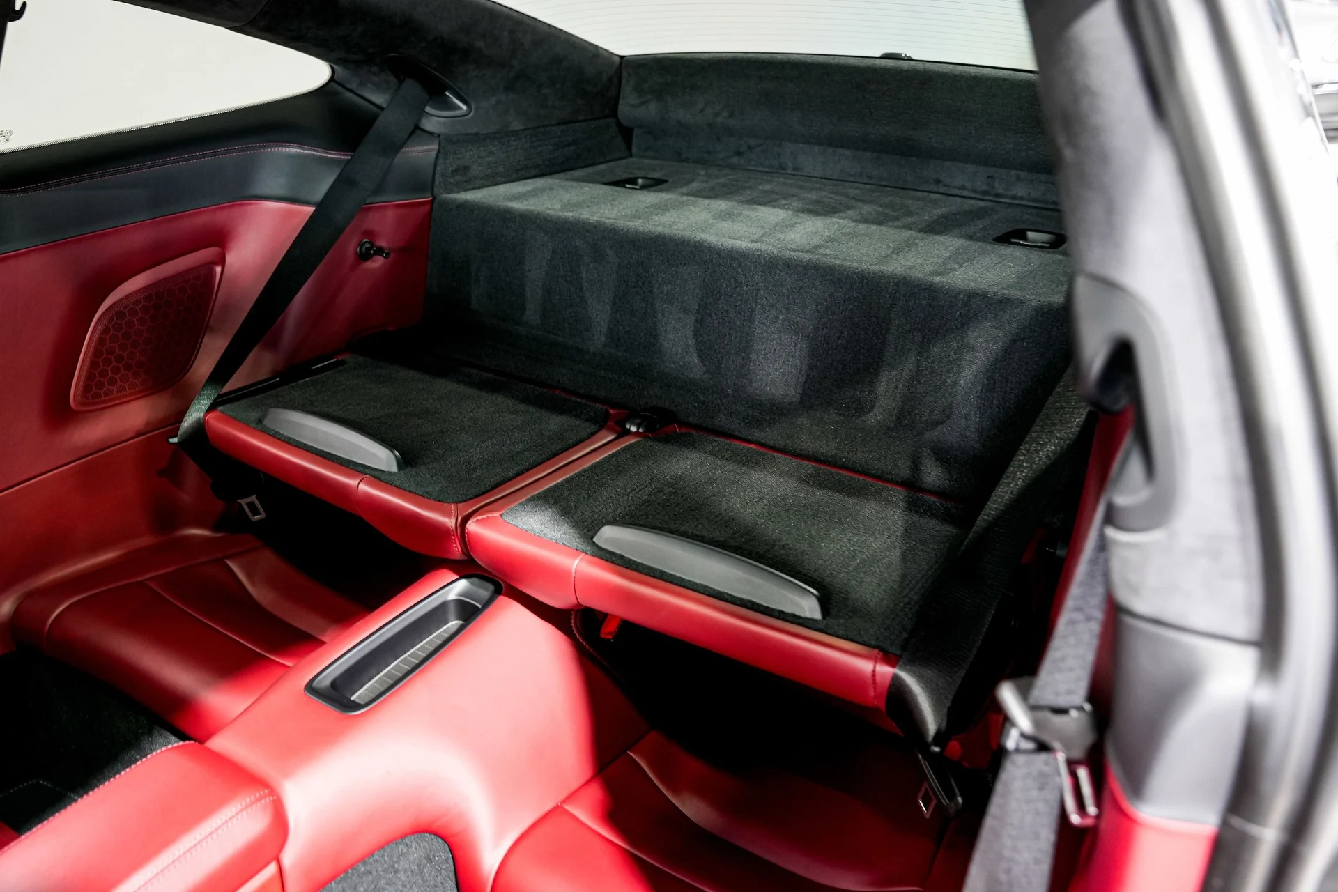 mph025_1230577772_d086f9d514bcd07e59dde092f6514153x_13c1893293