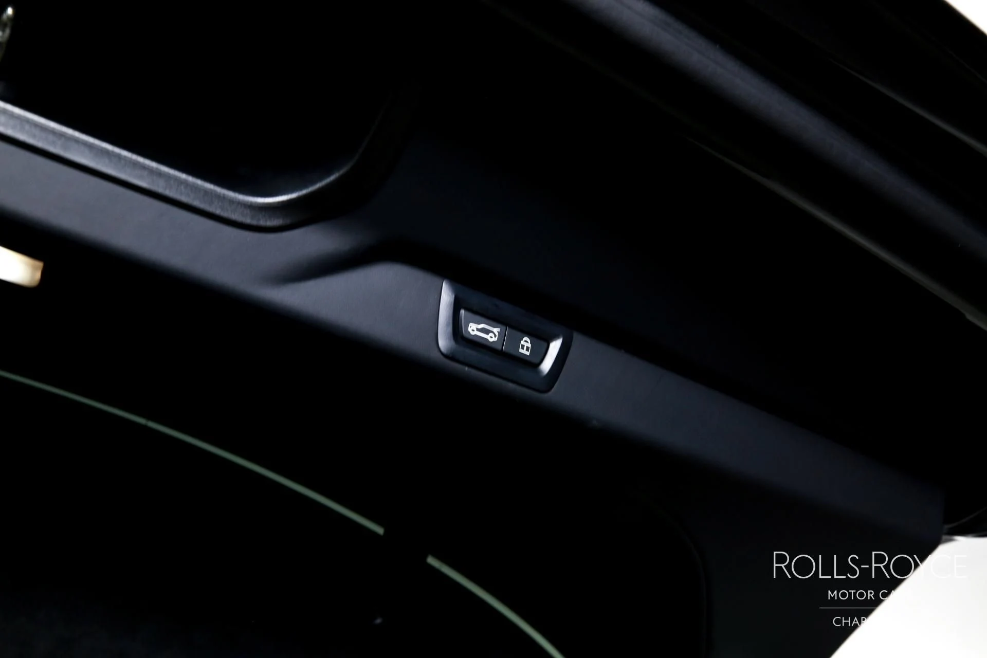 mph025_1237091909_Used_2025_Rolls_Royce_Cullinan_1752166885_36c9480844