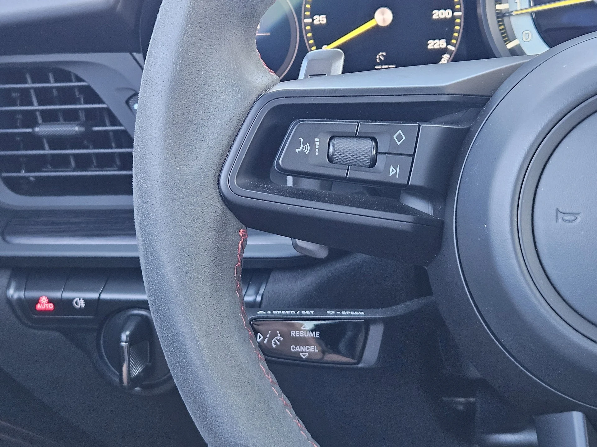 mph025_1247370445_a4b7f95c0aaf8ec15473a70822cfc976x_87fb997dd0