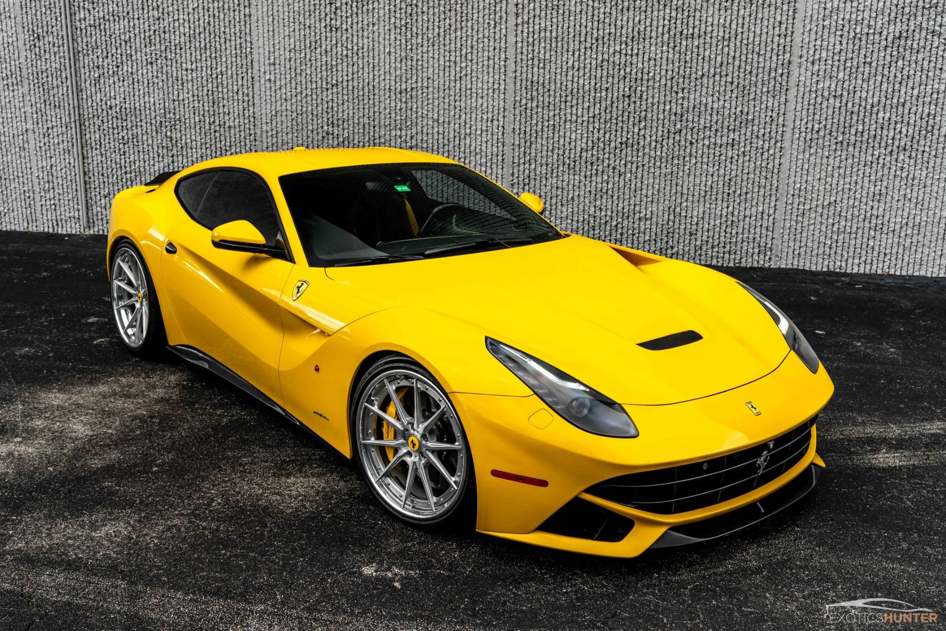 mph025_1249859475_Used_2014_Ferrari_F12_Berlinetta_w_INSANE_428_K_MSRP_Pass_Display_Race_Seats_Strasse_Wheels_1786482146_3054192415