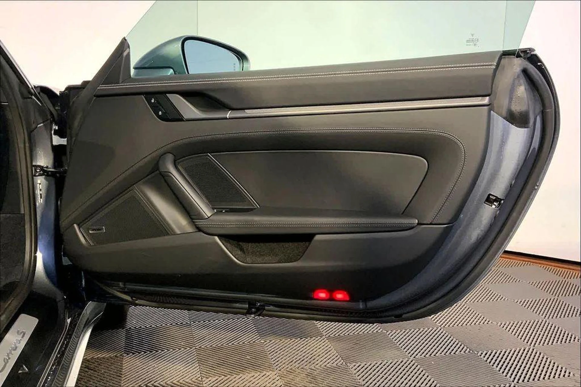 mph025_1268228362_s1_I_Cq_Ed_R6_Xt_S993k_B_Ci_E_Ub_L_Sn_I4_cfceffcccb