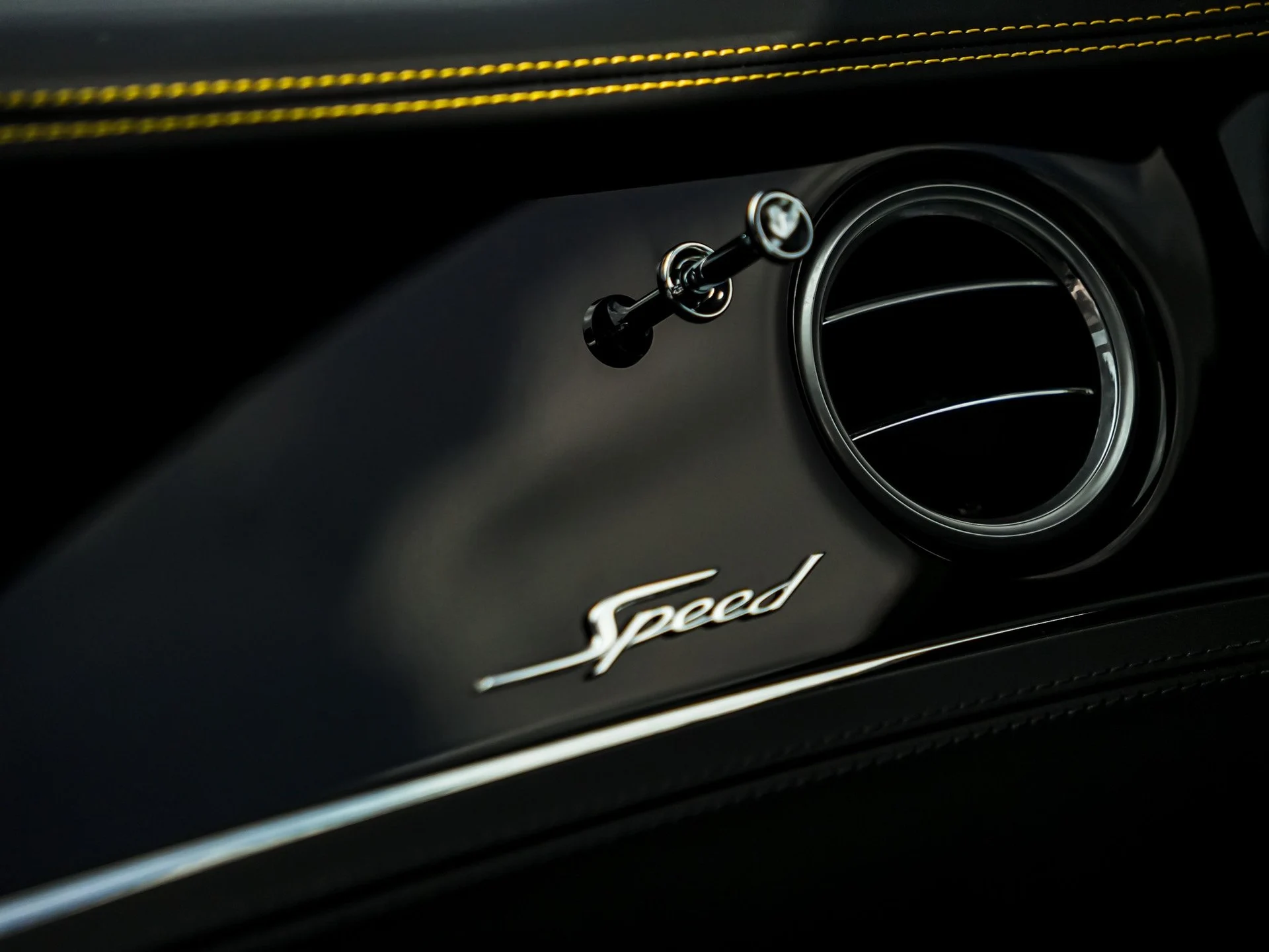 mph025_126984304_Hi_Tech_Luxury_Imports_LLC_SCBCT_2_ZG_6_NC_098069_image_25_71611a3559