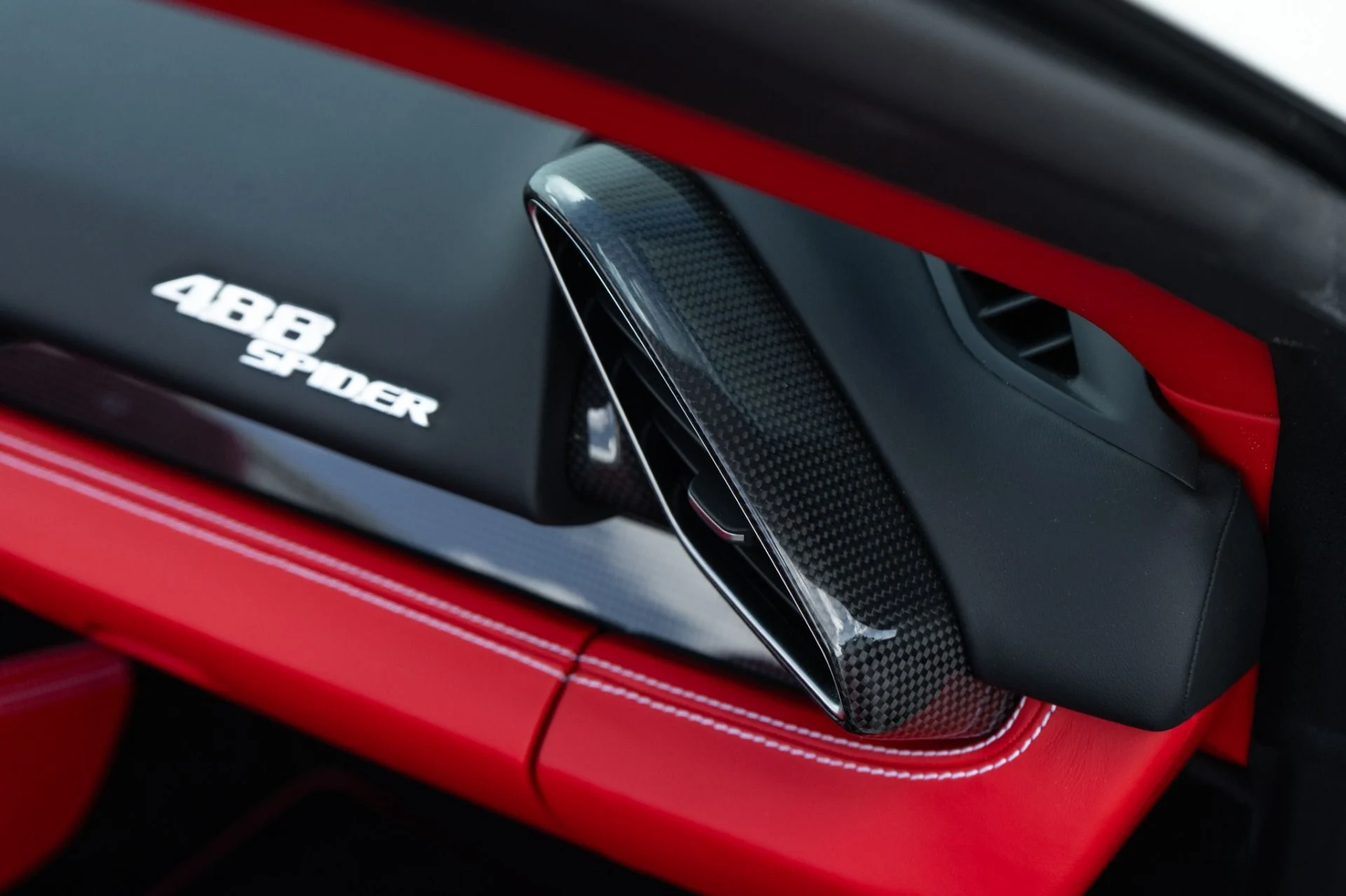 mph025_1275717701_Used_2018_Ferrari_488_Spider_1781219739_f6f2bb0e0a