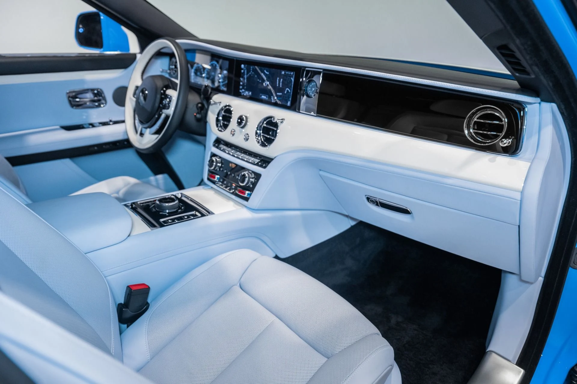 mph025_1278009133_Used_2023_Rolls_Royce_Ghost_1773457060_2317ec9c0e