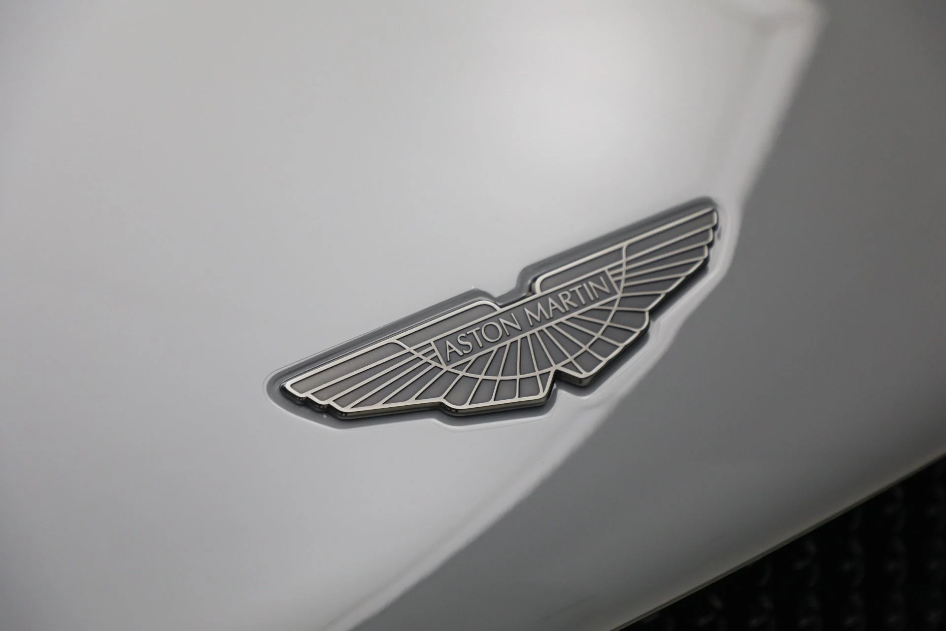 mph025_1282174448_Used_2023_Aston_Martin_DBS_770_Ultimate_1786363411_b06cd45892