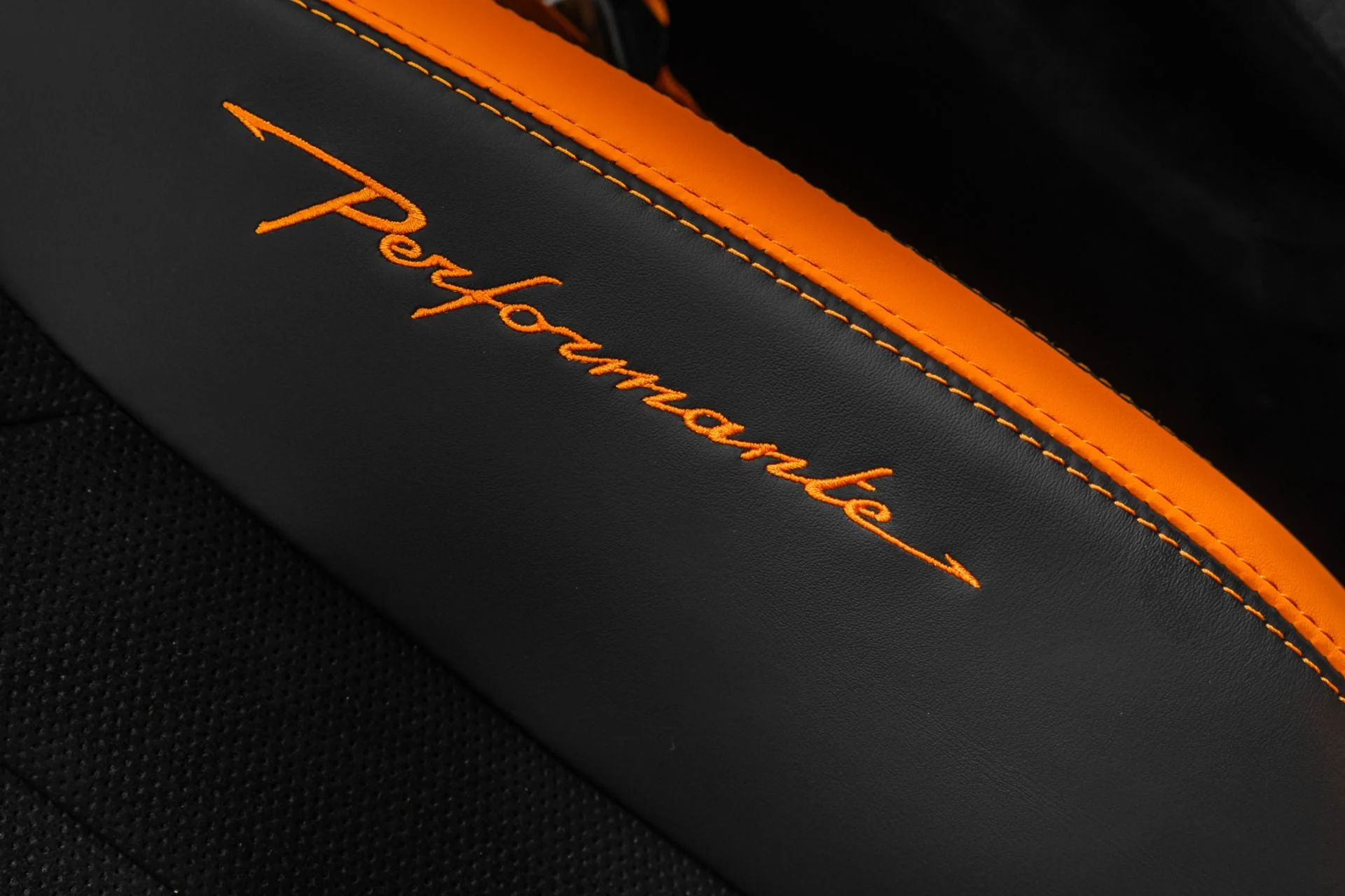 mph025_1283084339_Used_2024_Lamborghini_Urus_Performante_Ad_Pesonam_Color_Very_Low_Miles_1780696041_7f98ccb7d8
