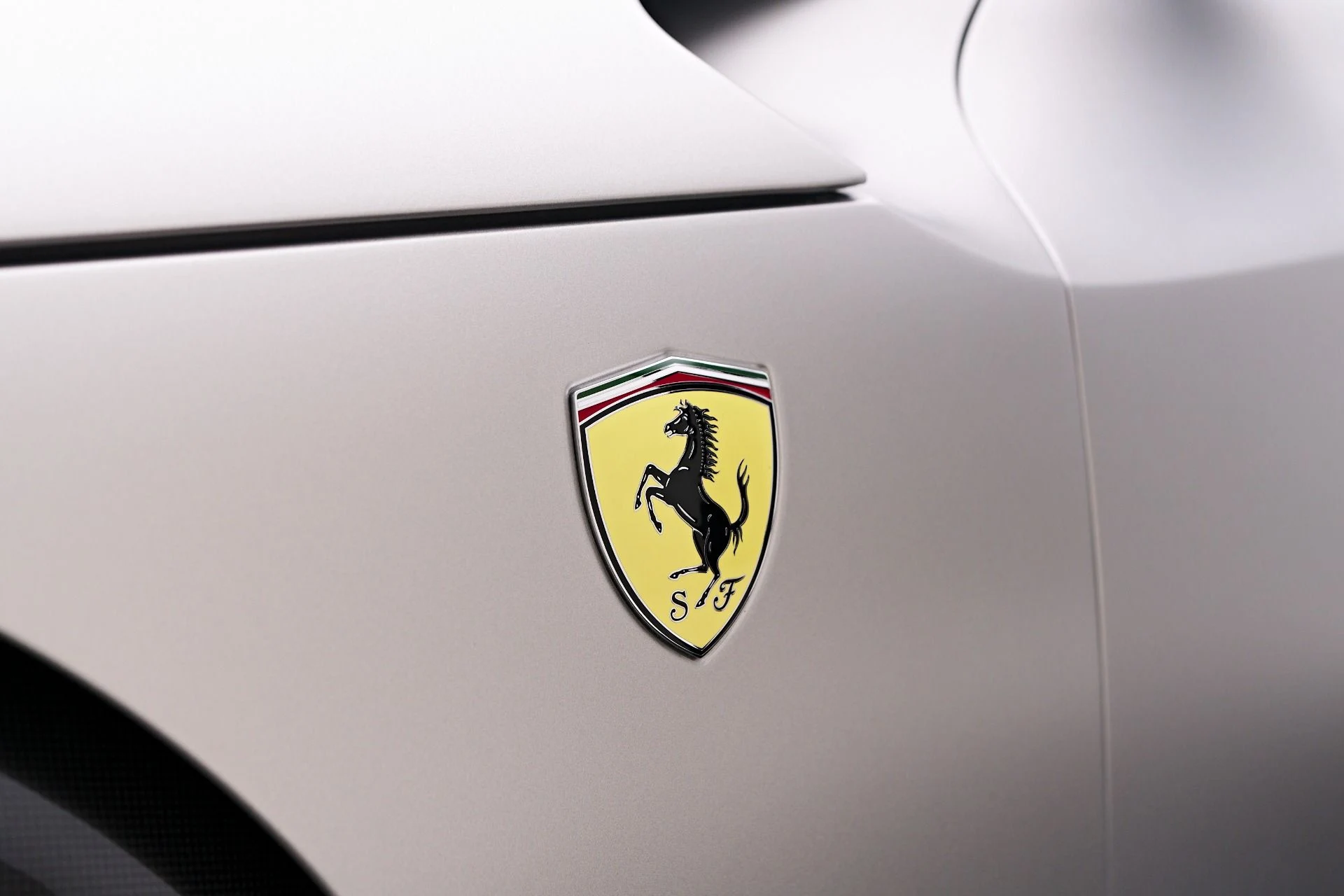 mph025_1291263538_Used_2024_Ferrari_Purosangue_Base_1757201159_00bfef95c6